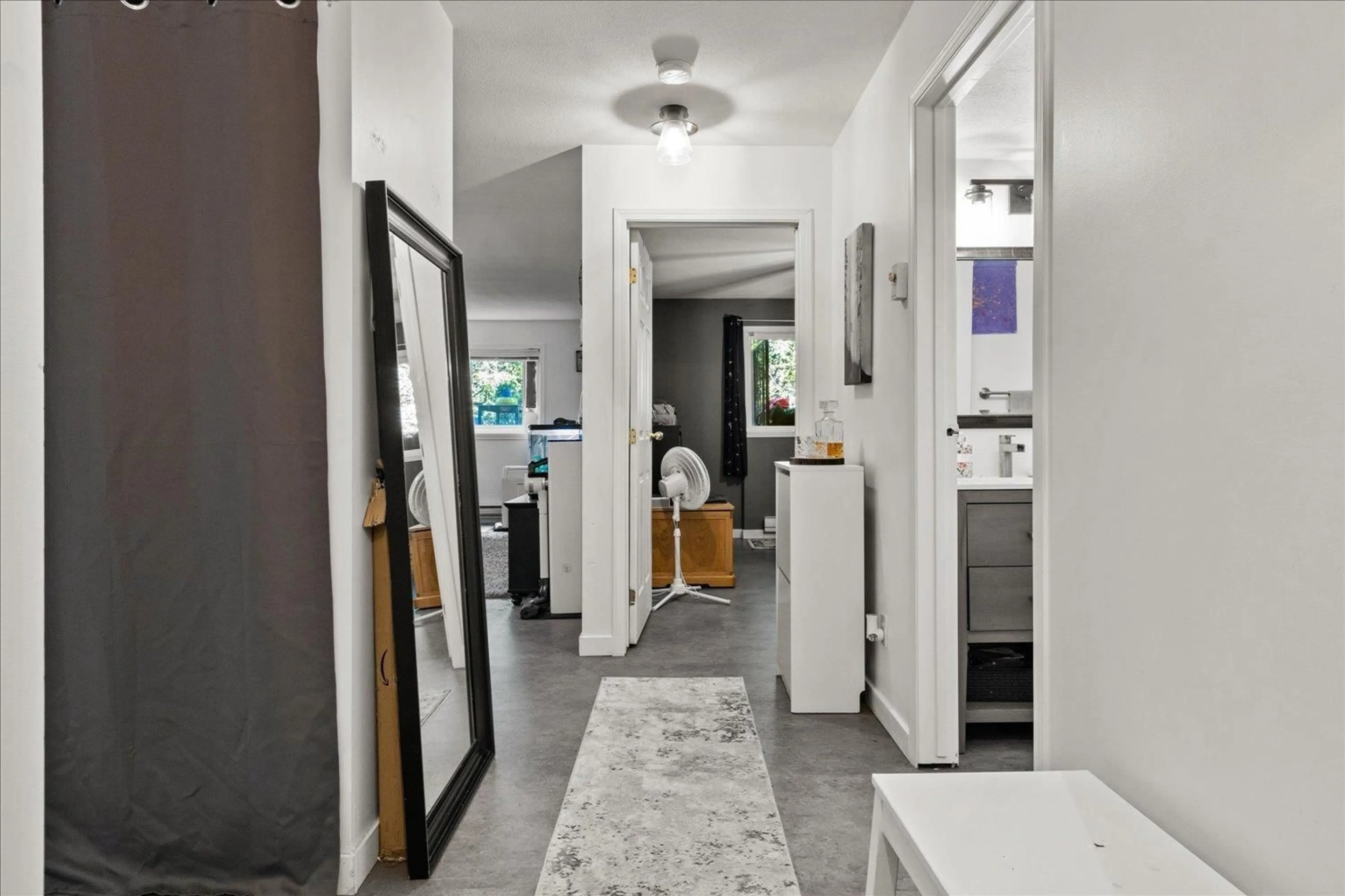 Indoor entryway for 111 - 7694 EVANS ROAD, Sardis British Columbia V2R3W3