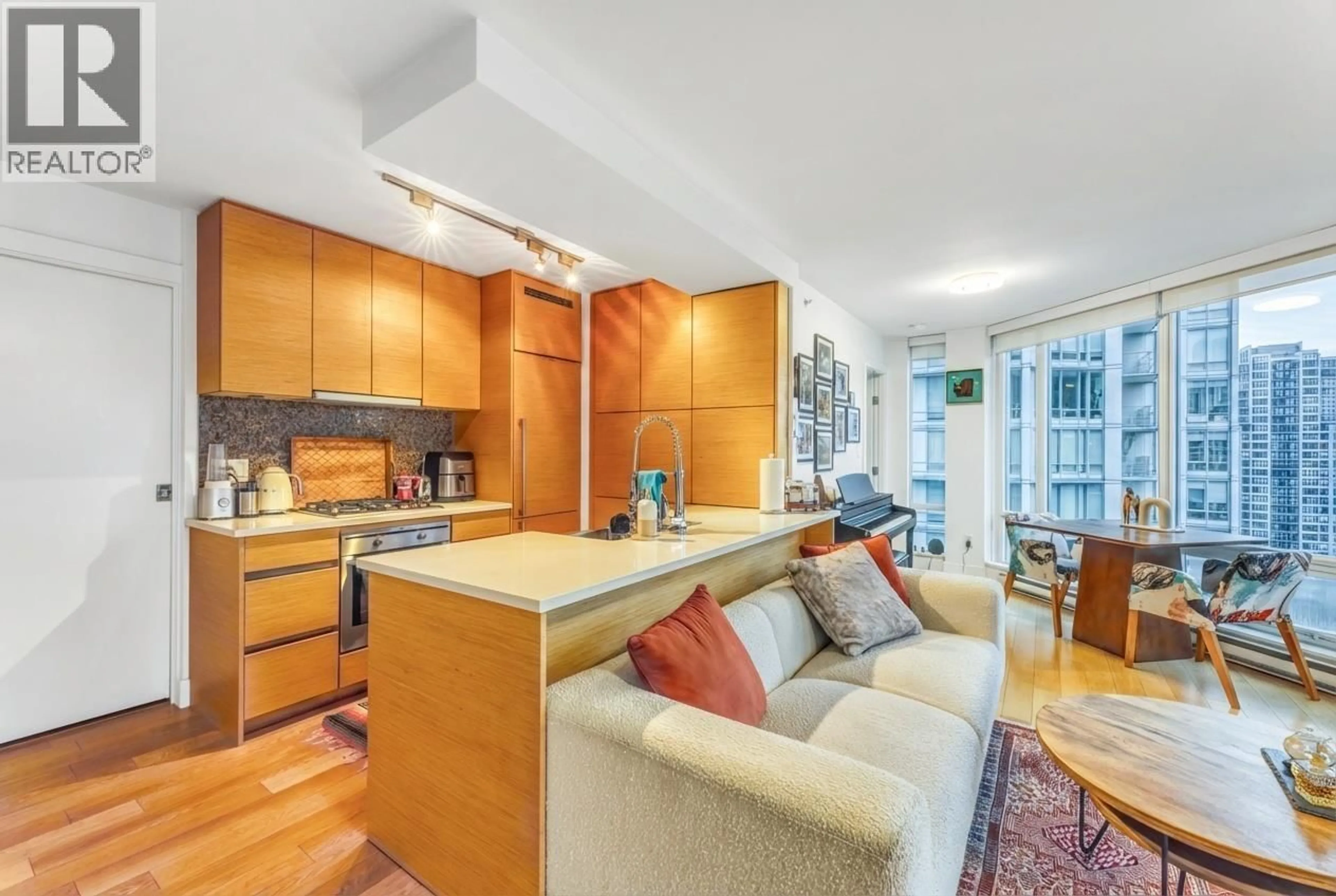 Open concept kitchen, unknown for 1901 - 565 SMITHE STREET, Vancouver British Columbia V6B0E4