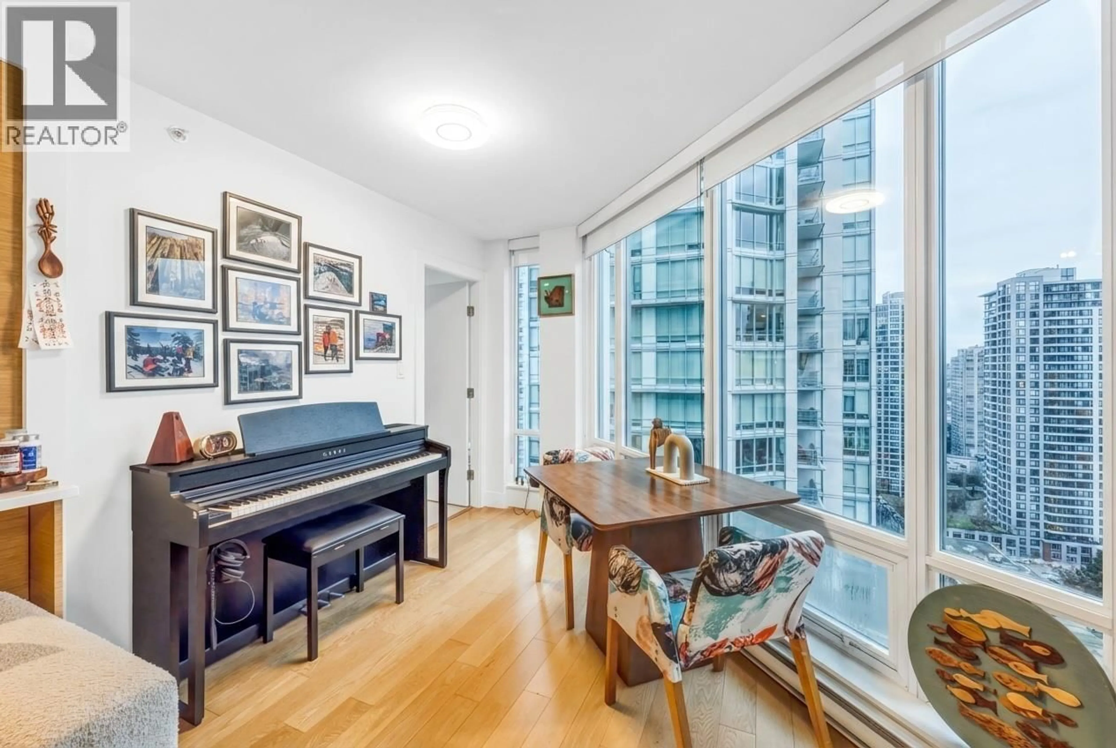 Unknown for 1901 - 565 SMITHE STREET, Vancouver British Columbia V6B0E4