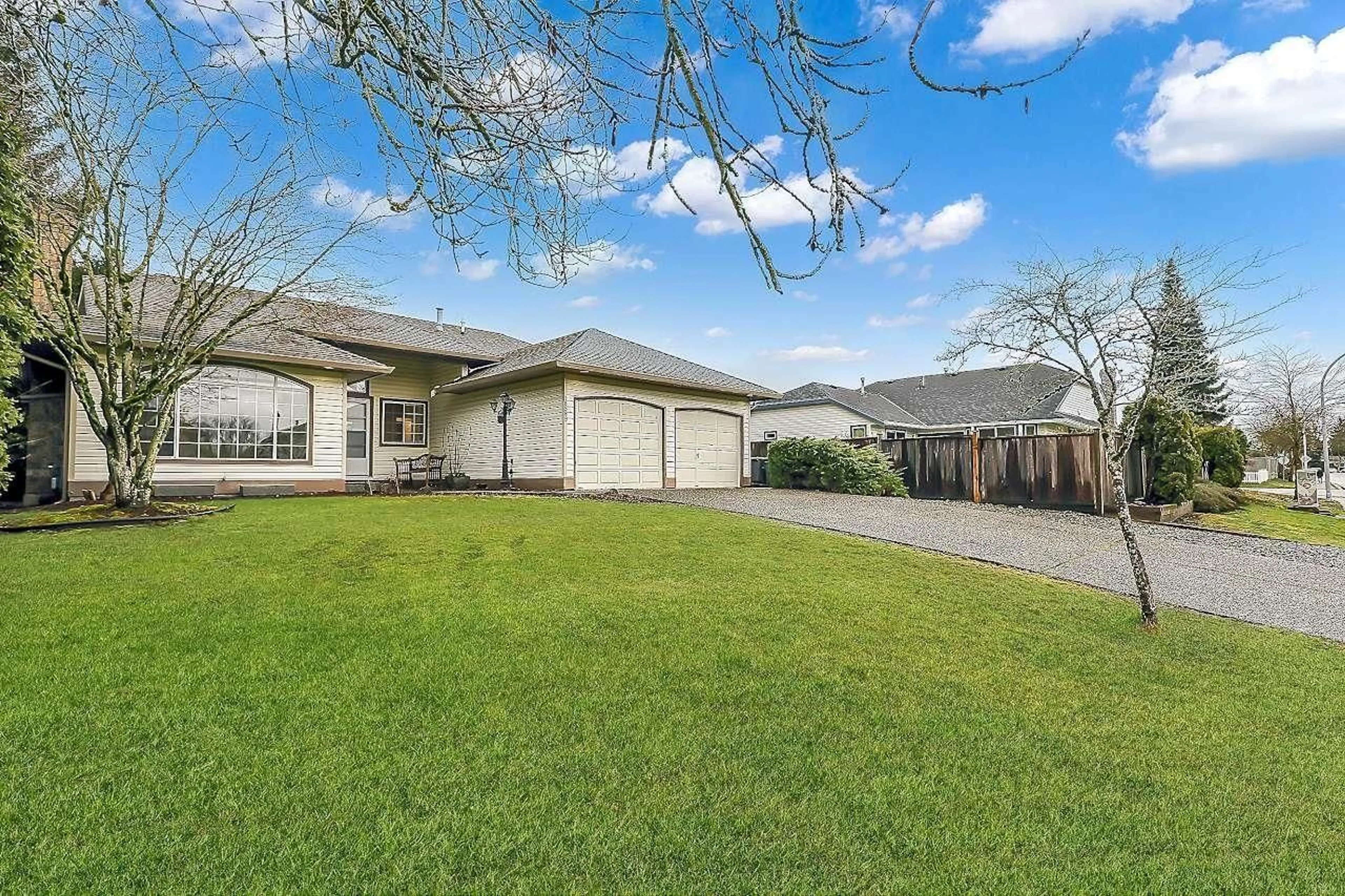 Unknown for 18589 62 AVENUE, Surrey British Columbia V3S9B5