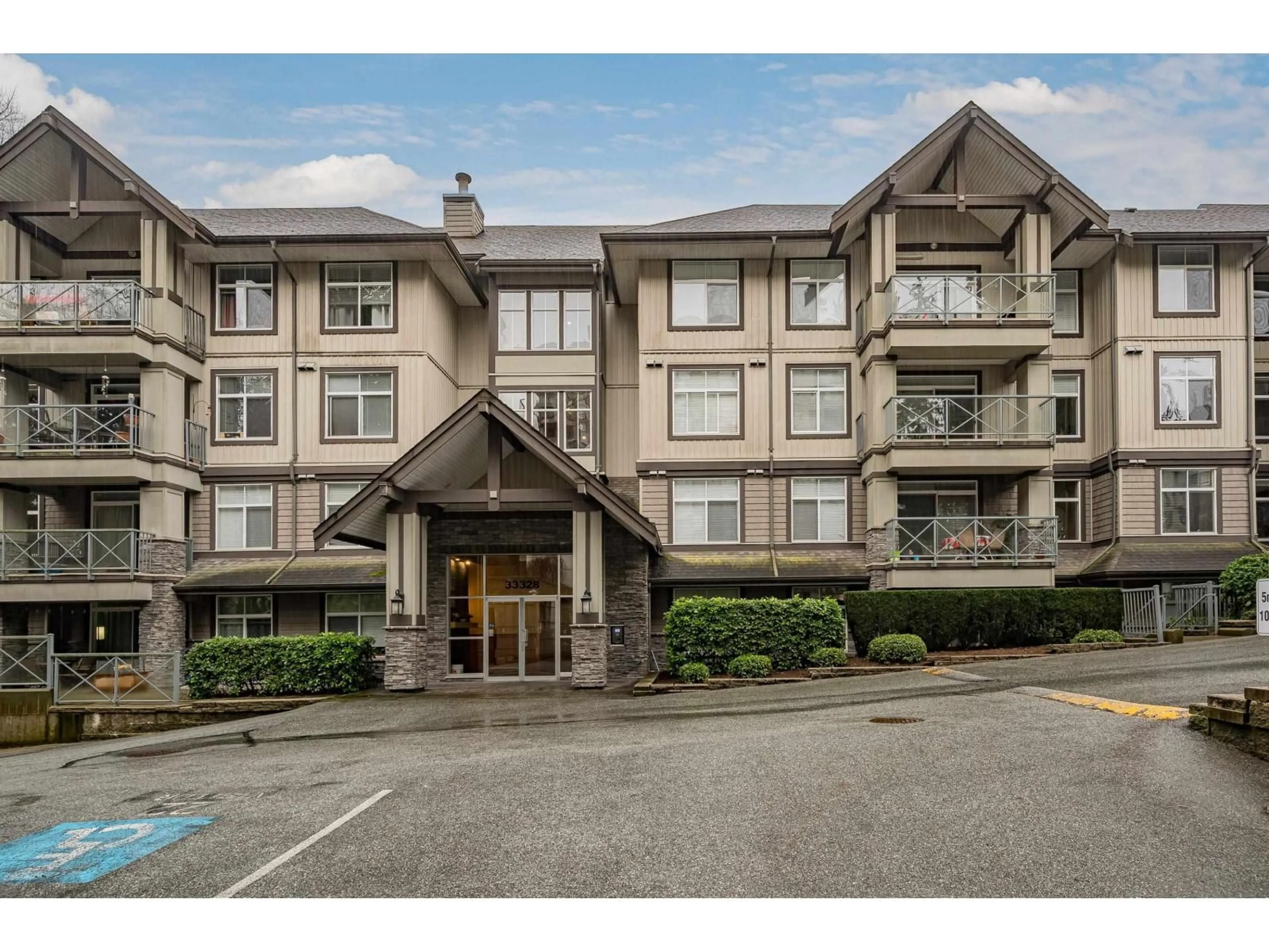 Unknown for 204 - 33328 BOURQUIN CRESCENT EAST, Abbotsford British Columbia V2S1Y1