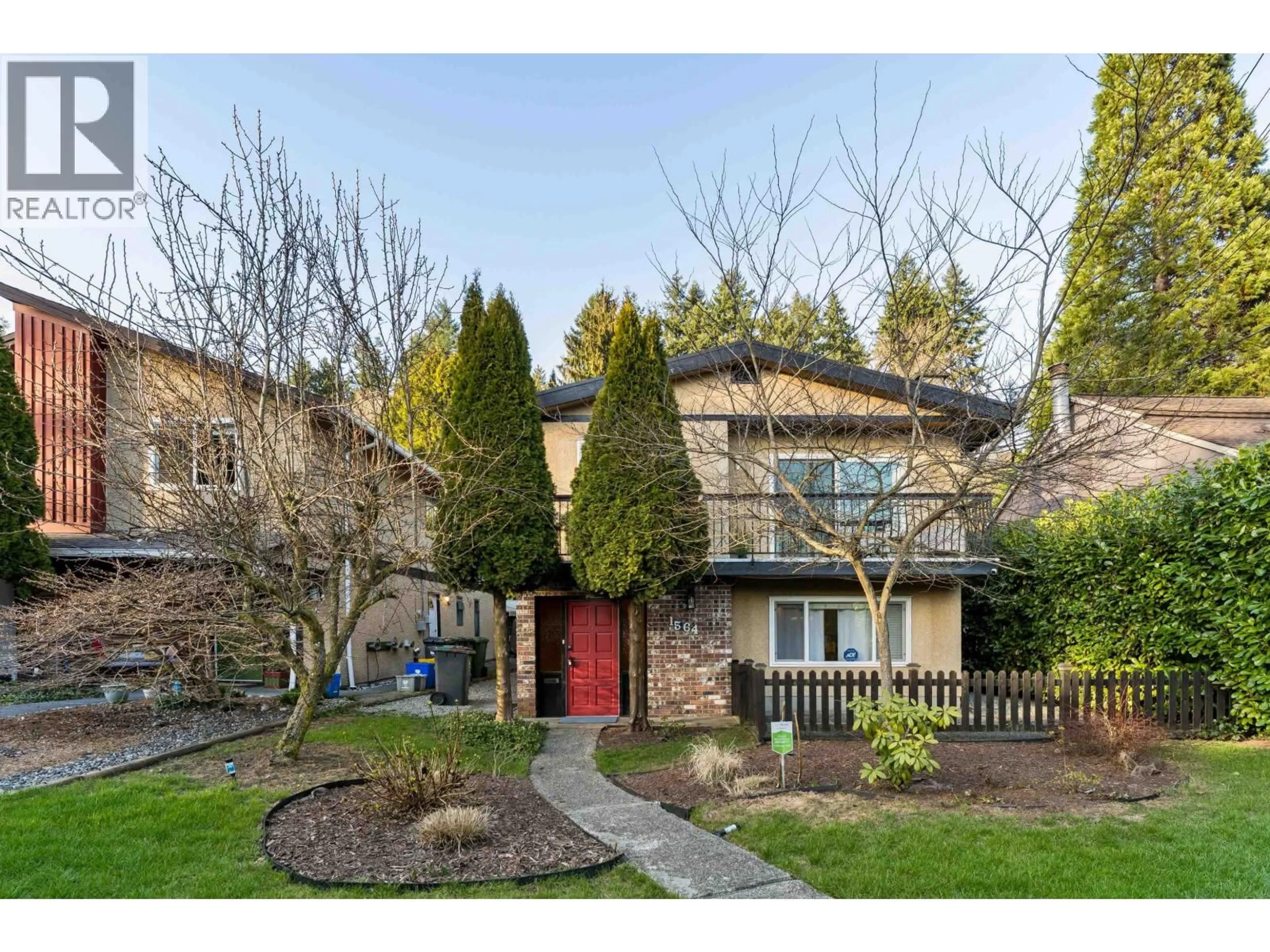 A pic from outside/outdoor area/front of a property/back of a property/a pic from drone, street for 1564 HOPE ROAD, North Vancouver British Columbia V7P1W9