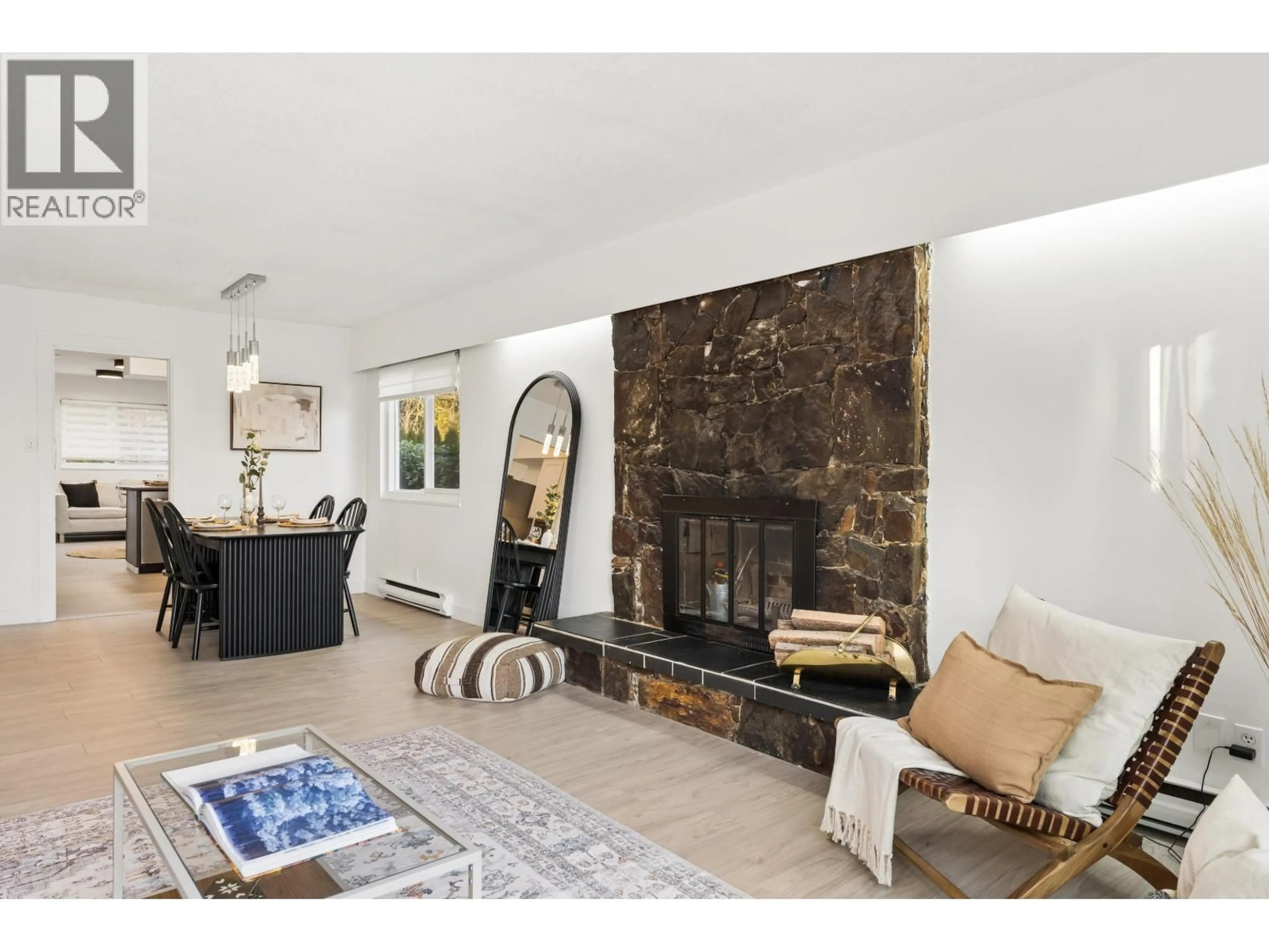 Unknown for 1564 HOPE ROAD, North Vancouver British Columbia V7P1W9