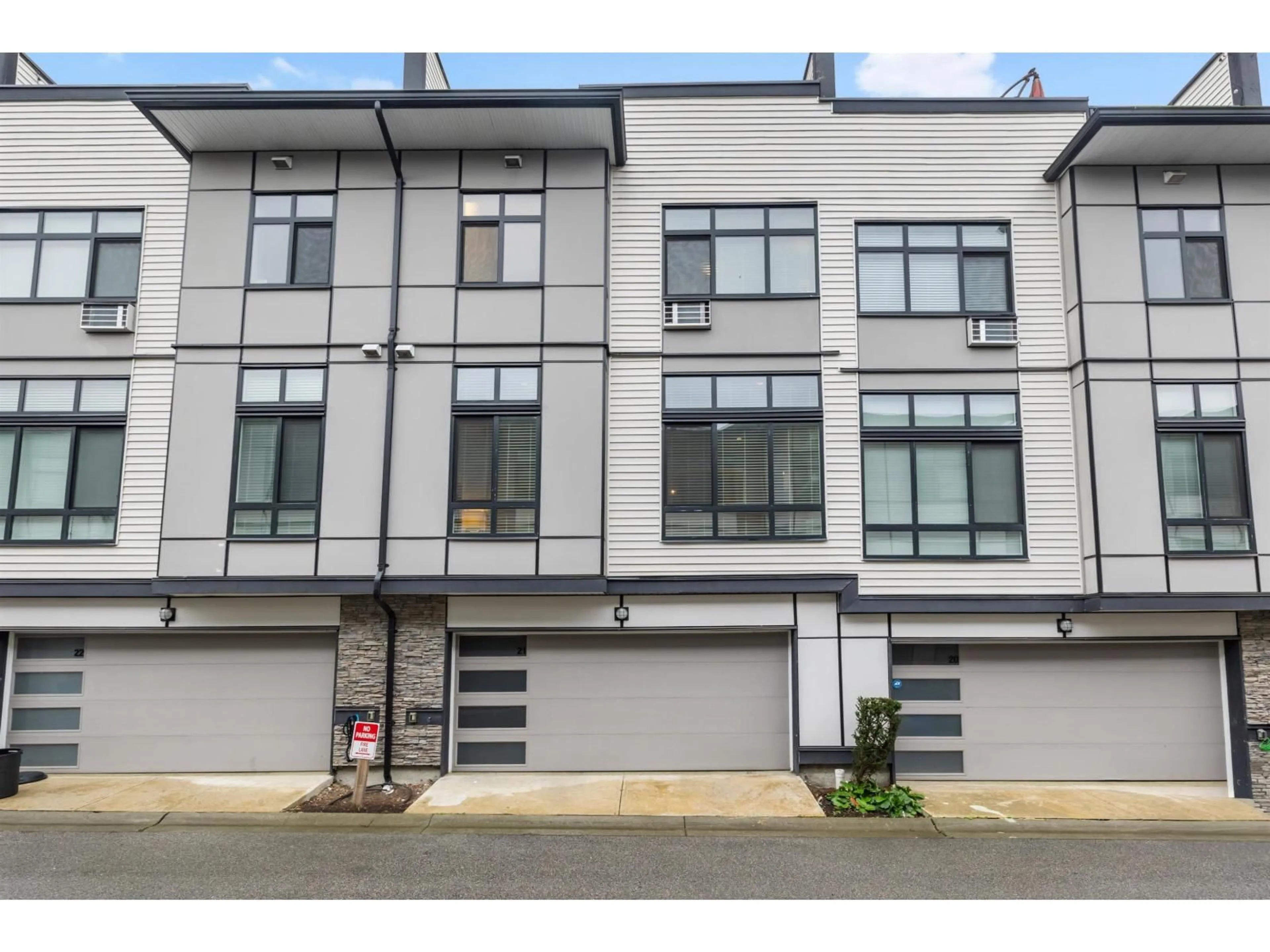 Unknown for 21 - 14057 60A AVENUE, Surrey British Columbia V3X0J2