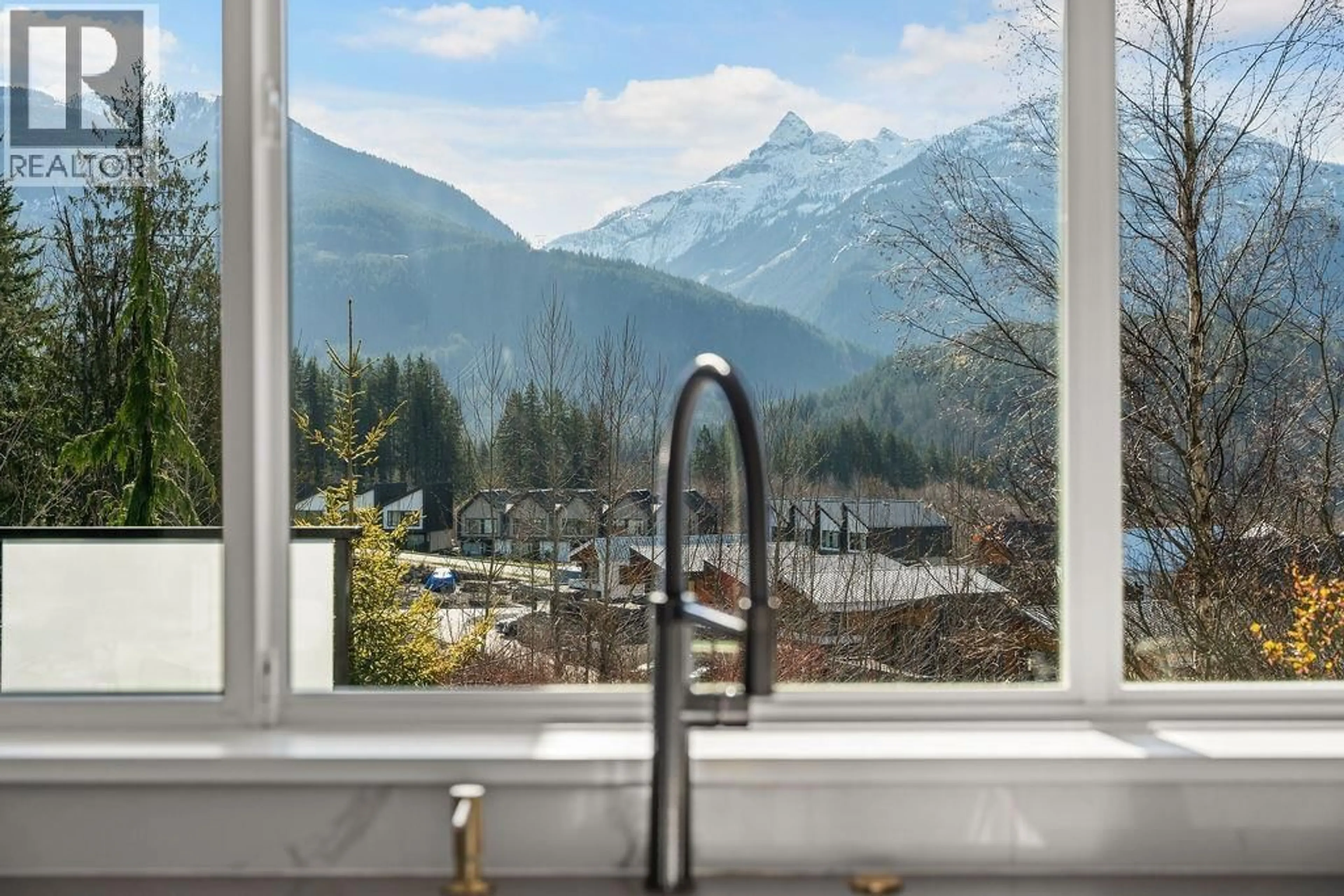 Unknown for 2954 STRANGWAY PLACE, Squamish British Columbia V8B0P8