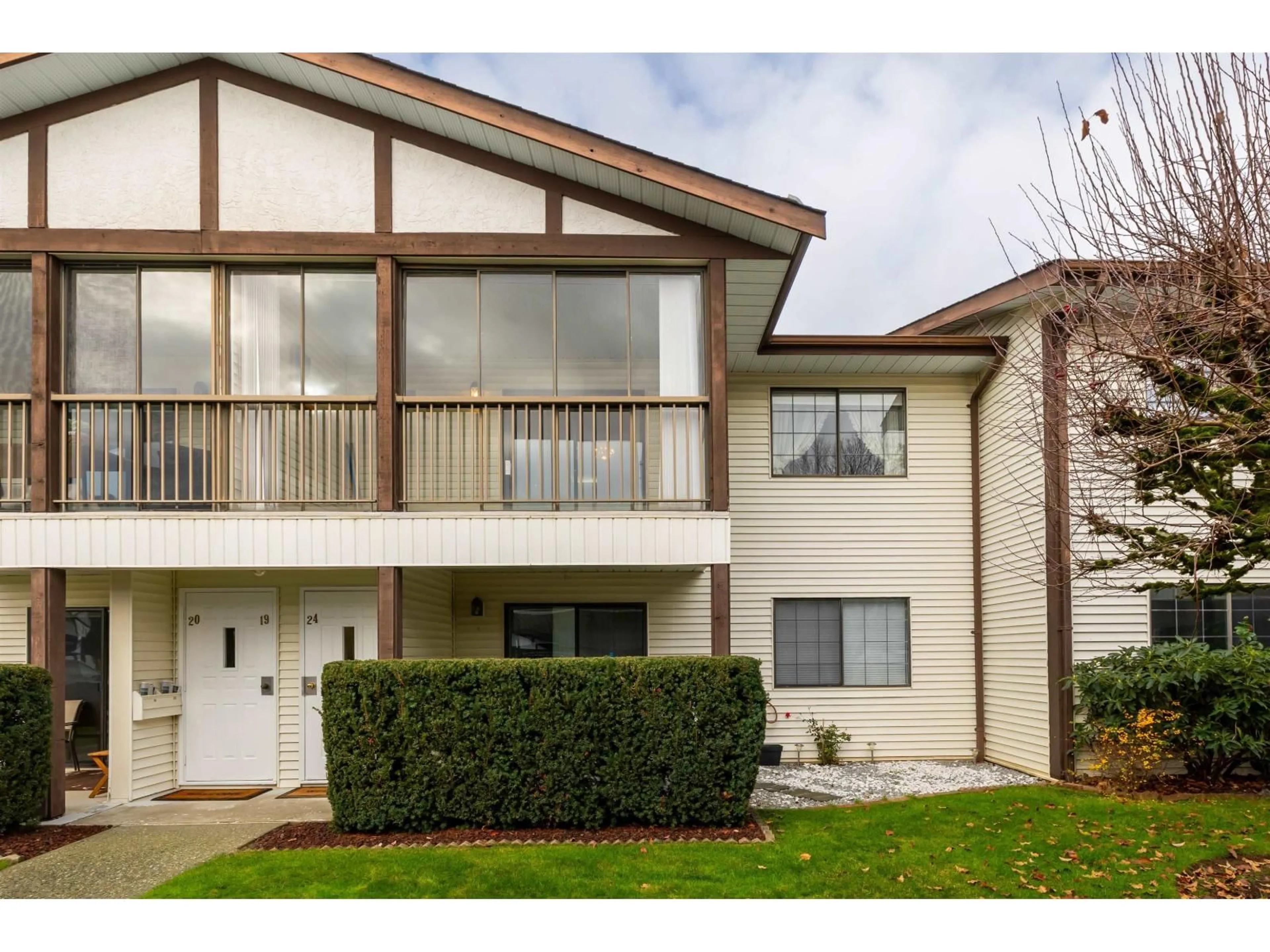 Home with vinyl exterior material, unknown for 23 - 32718 GARIBALDI DRIVE, Abbotsford British Columbia V2T5T6