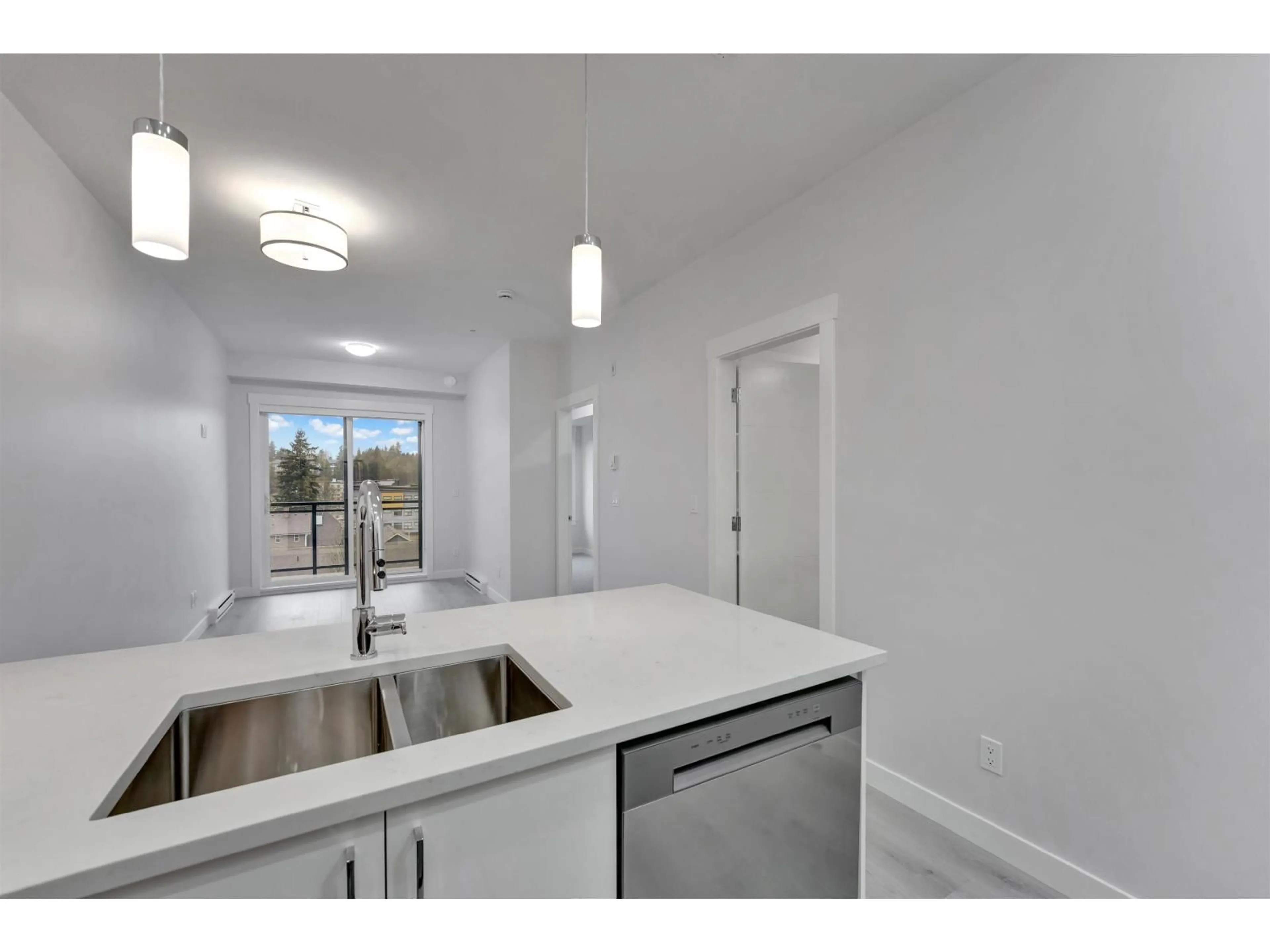 Open concept kitchen, unknown for 401 - 33886 PINE STREET, Abbotsford British Columbia V0V0V0