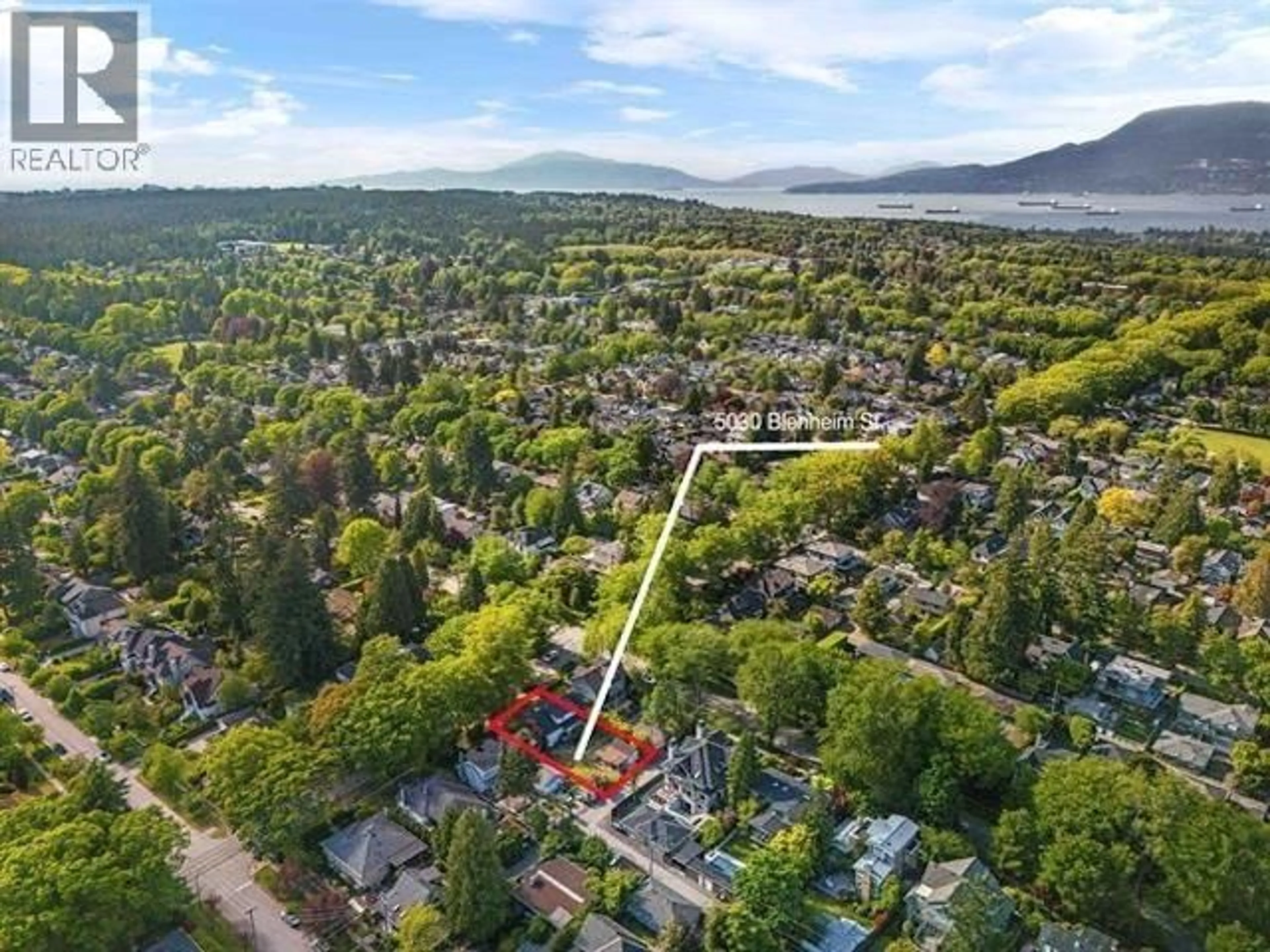 A pic from outside/outdoor area/front of a property/back of a property/a pic from drone, mountain view for 5030 BLENHEIM STREET, Vancouver British Columbia V6N1N5