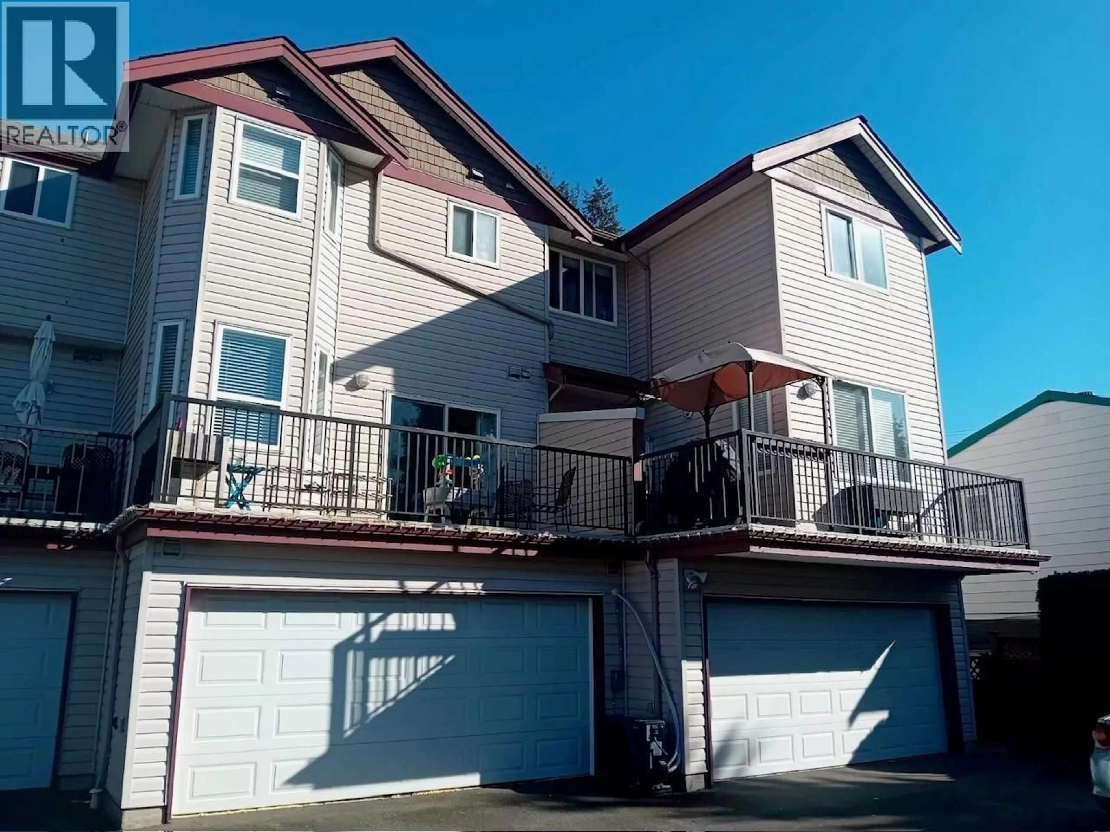Home with vinyl exterior material, street for 1 - 3171 FLINT STREET, Port Coquitlam British Columbia V3B4H9