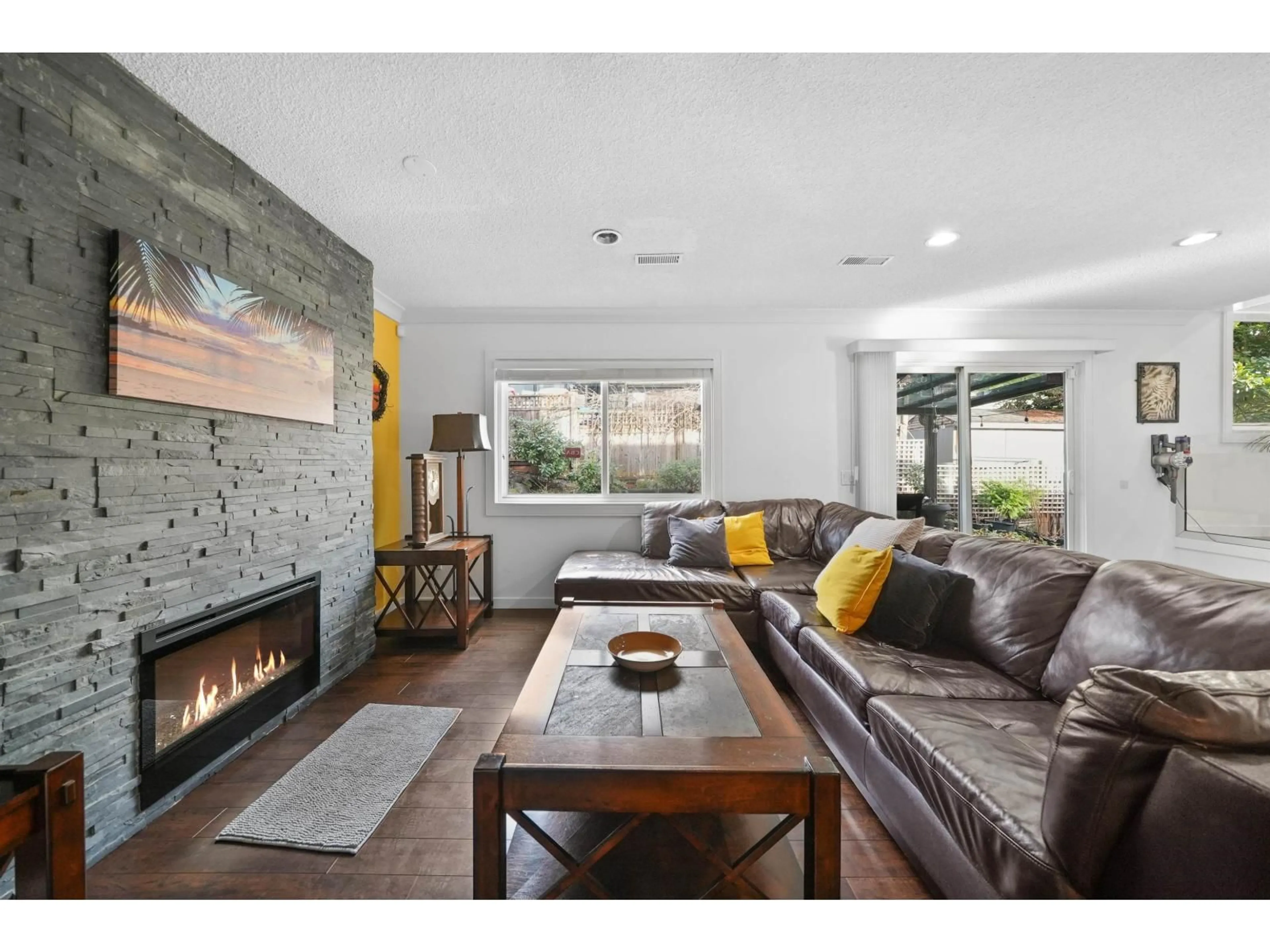 Living room with furniture, unknown for 10421 SANTA MONICA DRIVE, Delta British Columbia V4C1P8