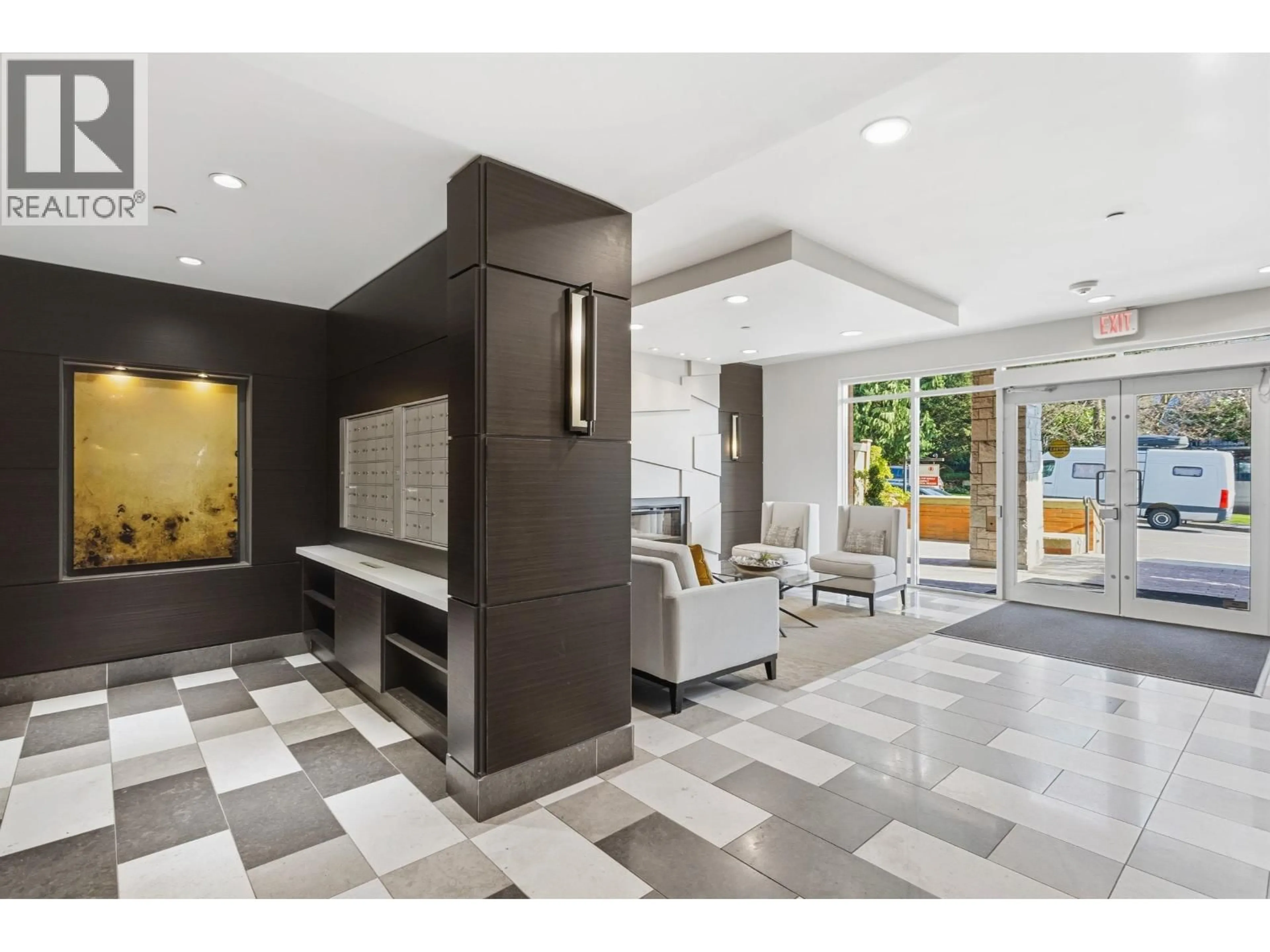 Unknown for 401 - 717 CHESTERFIELD AVENUE, North Vancouver British Columbia V7M3L8