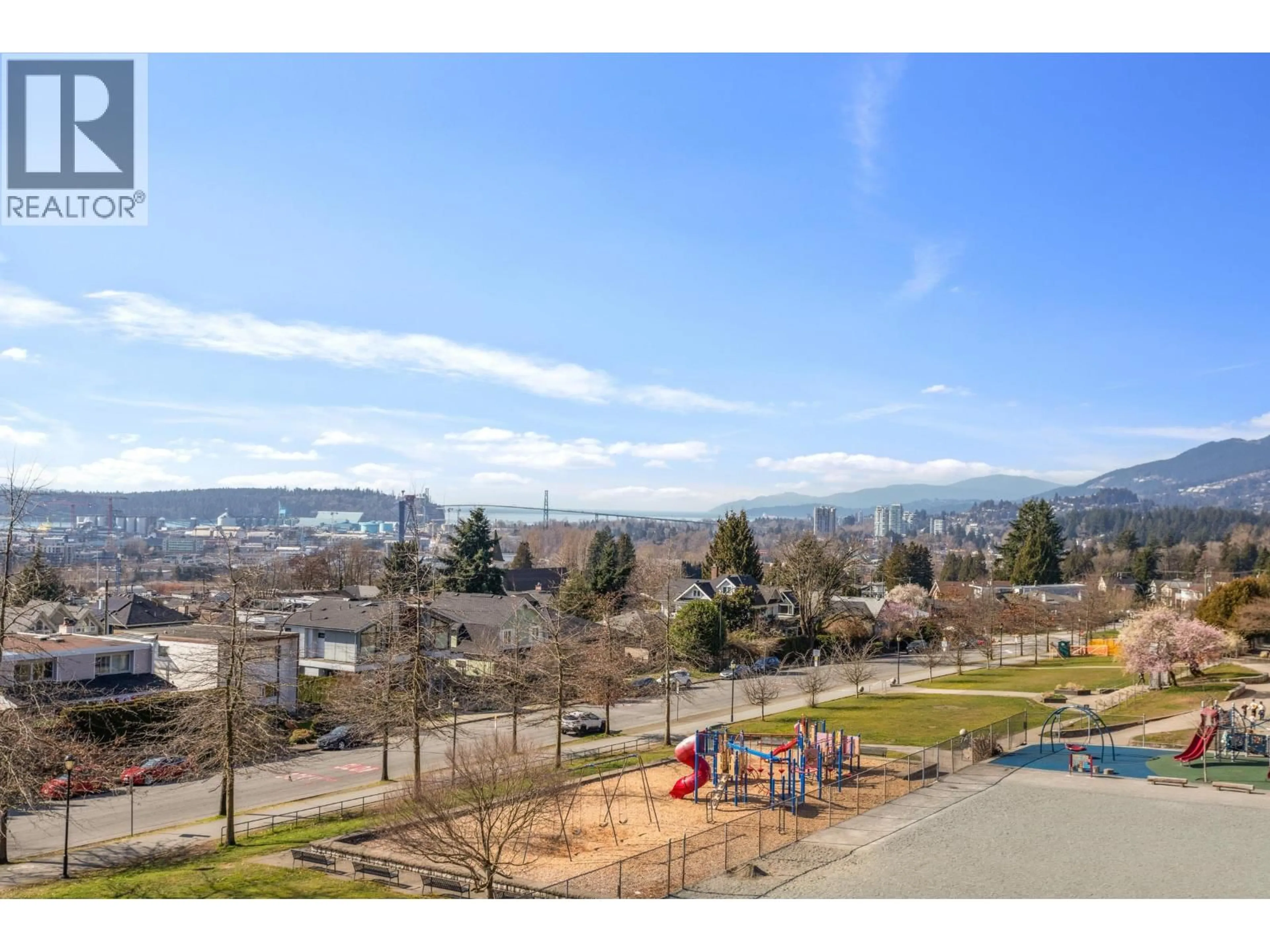 A pic from outside/outdoor area/front of a property/back of a property/a pic from drone, mountain view for 401 - 717 CHESTERFIELD AVENUE, North Vancouver British Columbia V7M3L8
