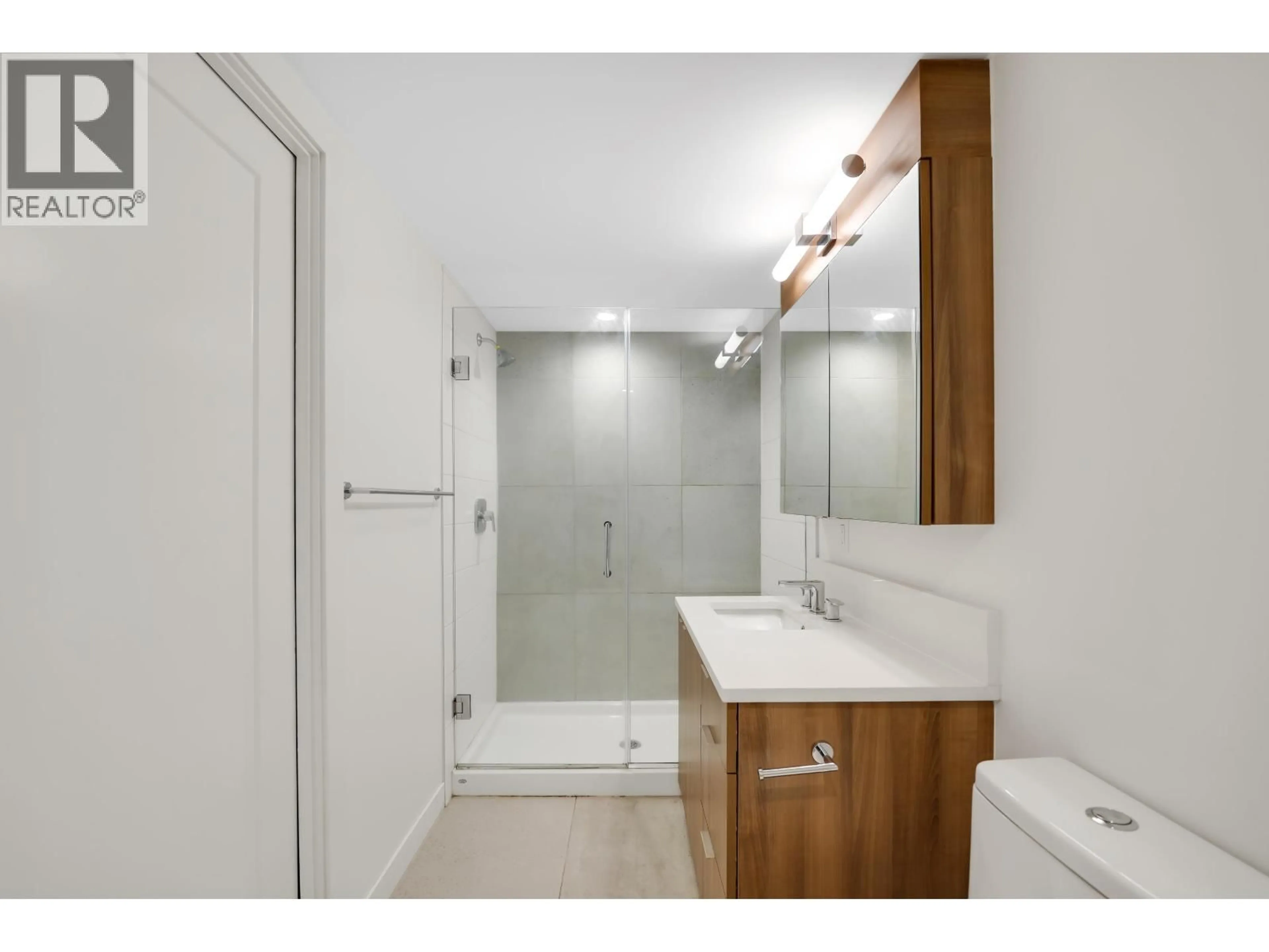 Standard bathroom, ceramic/tile floor for 511 - 1365 PEMBERTON AVENUE, Squamish British Columbia V8B1B7