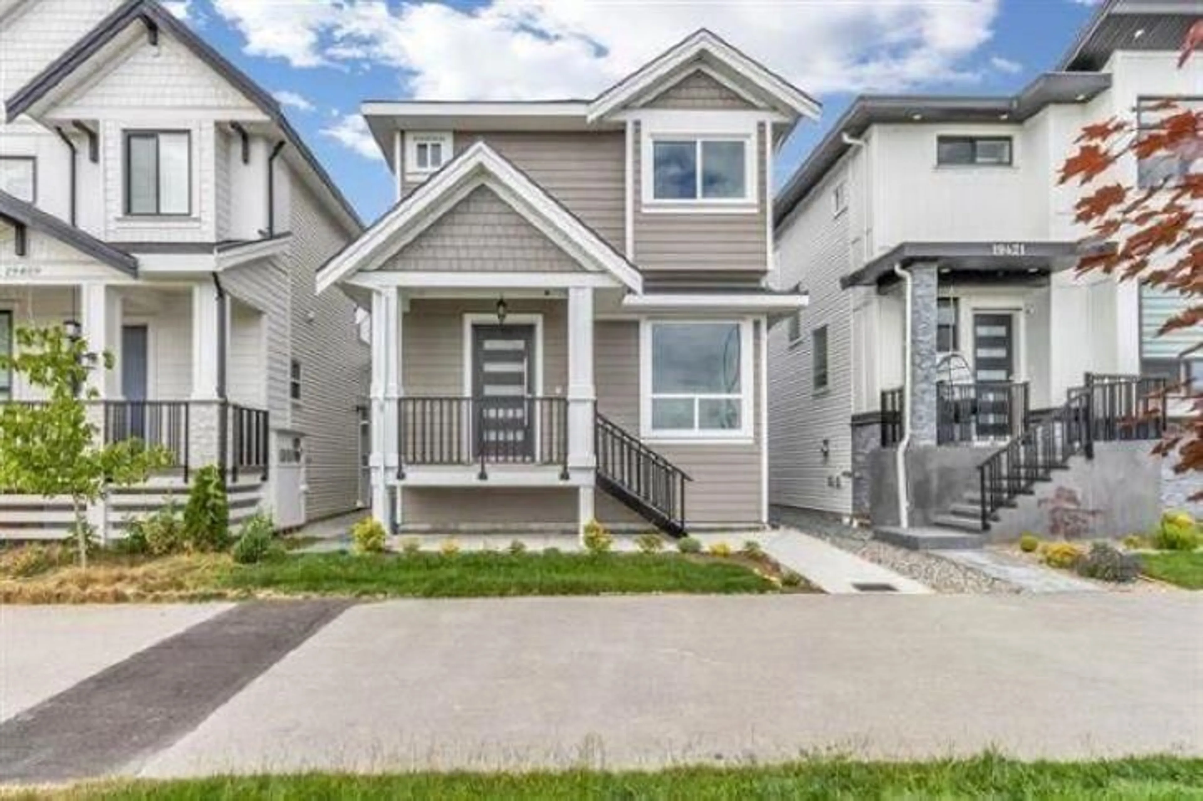 Home with vinyl exterior material, street for 19415 70 AVENUE, Surrey British Columbia V4N1N2