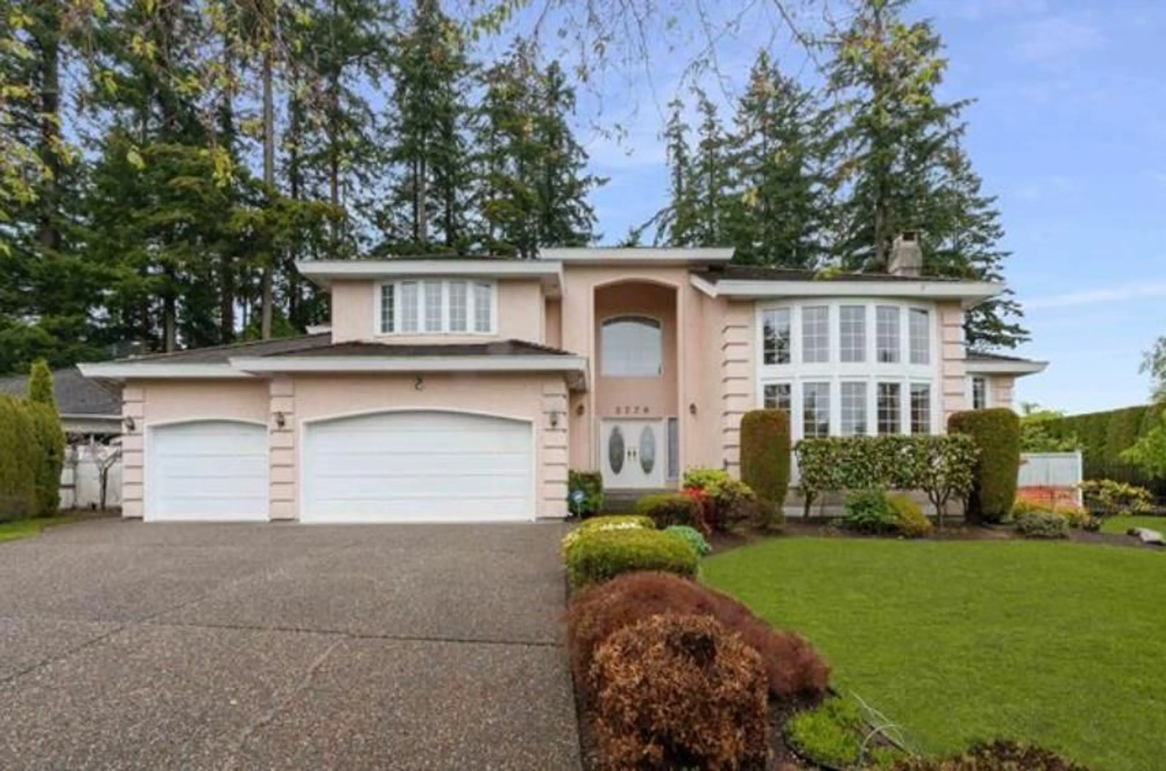Home with vinyl exterior material, street for 5778 125A STREET, Surrey British Columbia V3X3G8