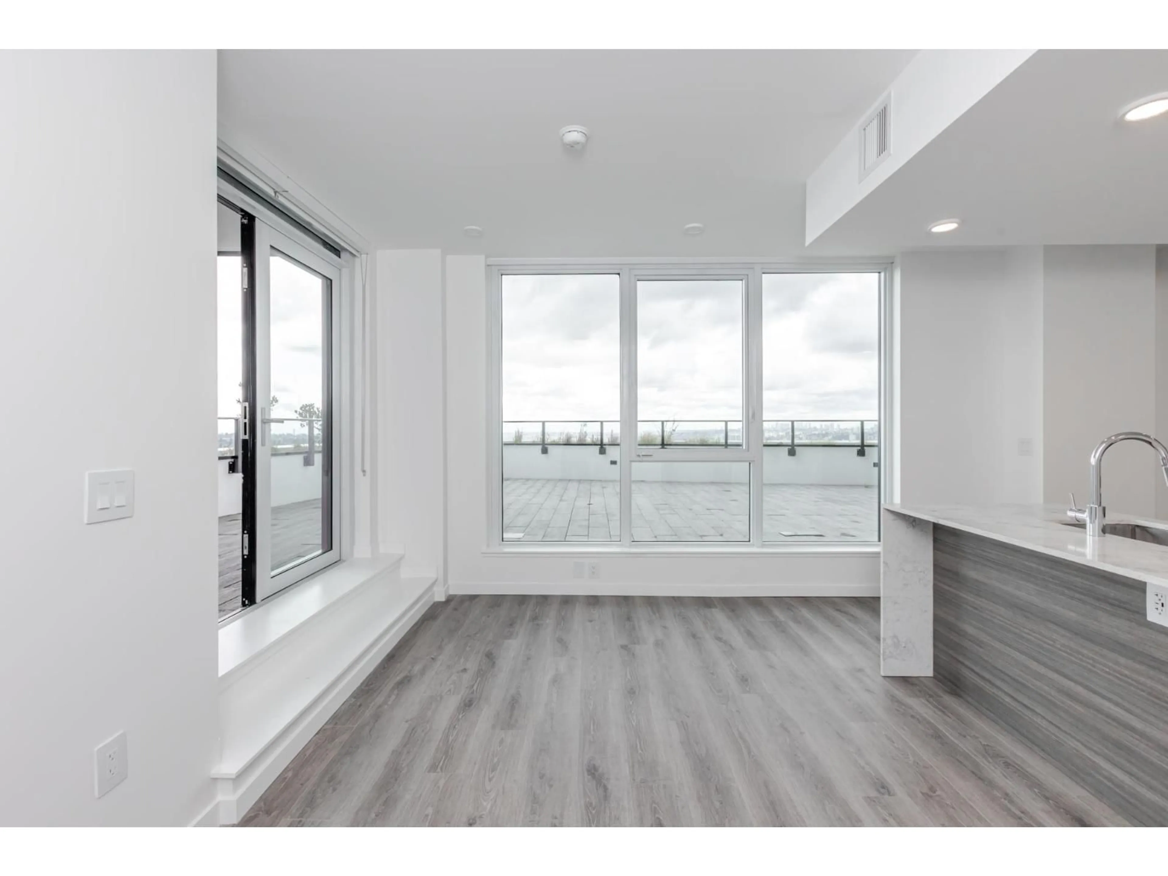 A pic of a room for 2604 - 10333 133 STREET, Surrey British Columbia V3R2H4