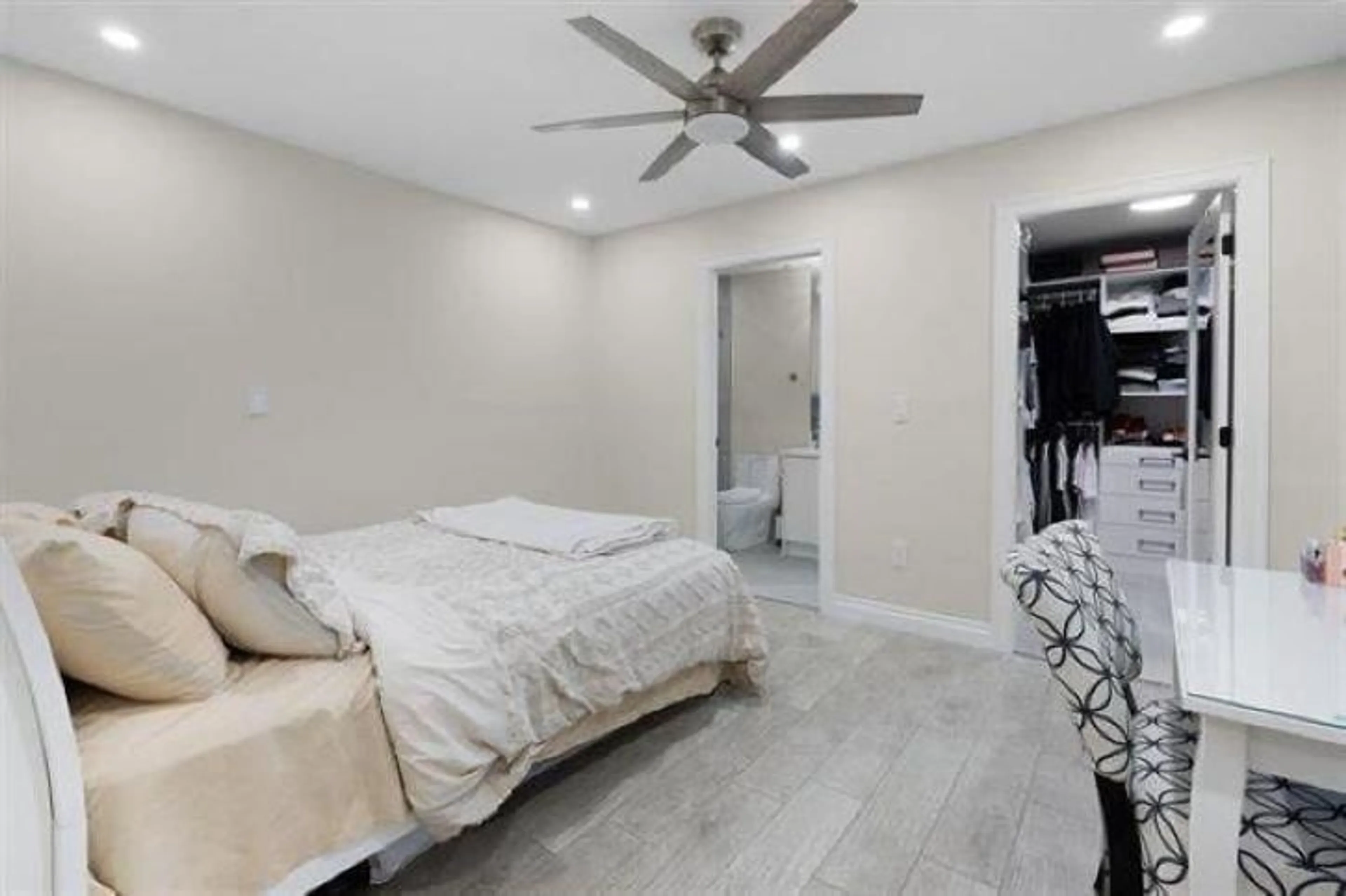 A pic of a room for 18244 54 AVENUE, Surrey British Columbia V3S7Z1