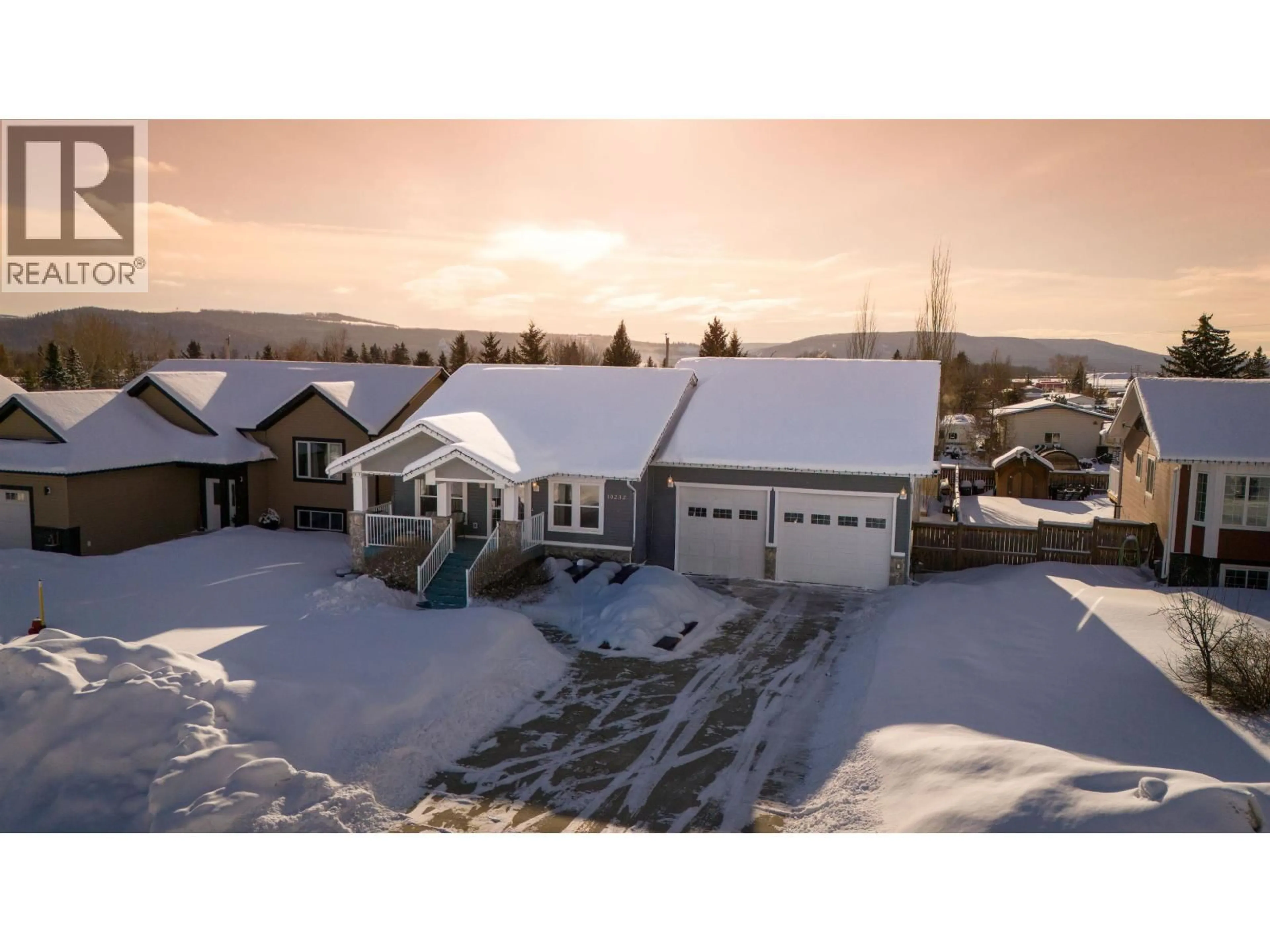 A pic from outside/outdoor area/front of a property/back of a property/a pic from drone, unknown for 10232 97 STREET, Taylor British Columbia V0C1H0