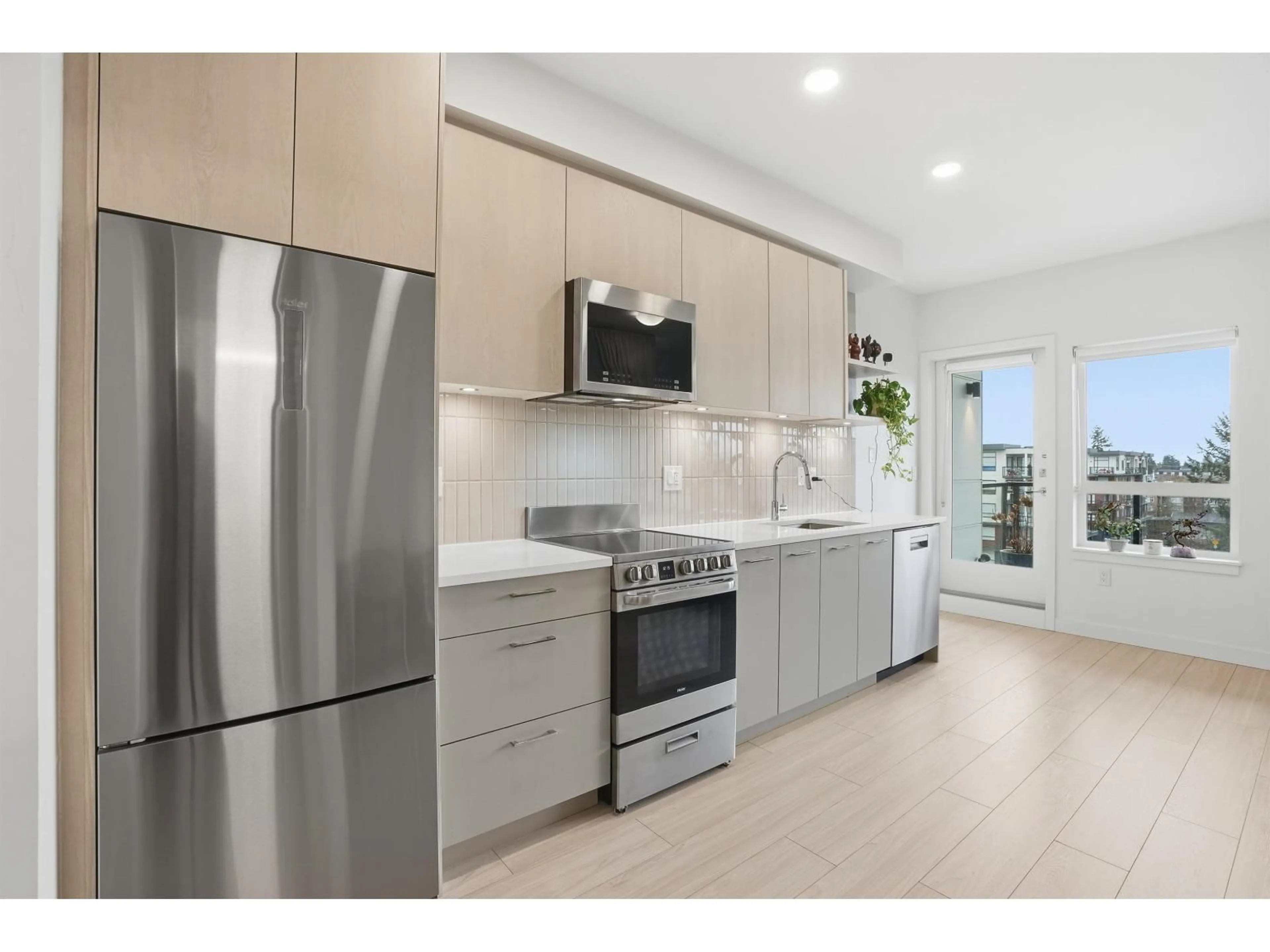 Unknown for 604 - 10777 138 STREET, Surrey British Columbia V3T0T5