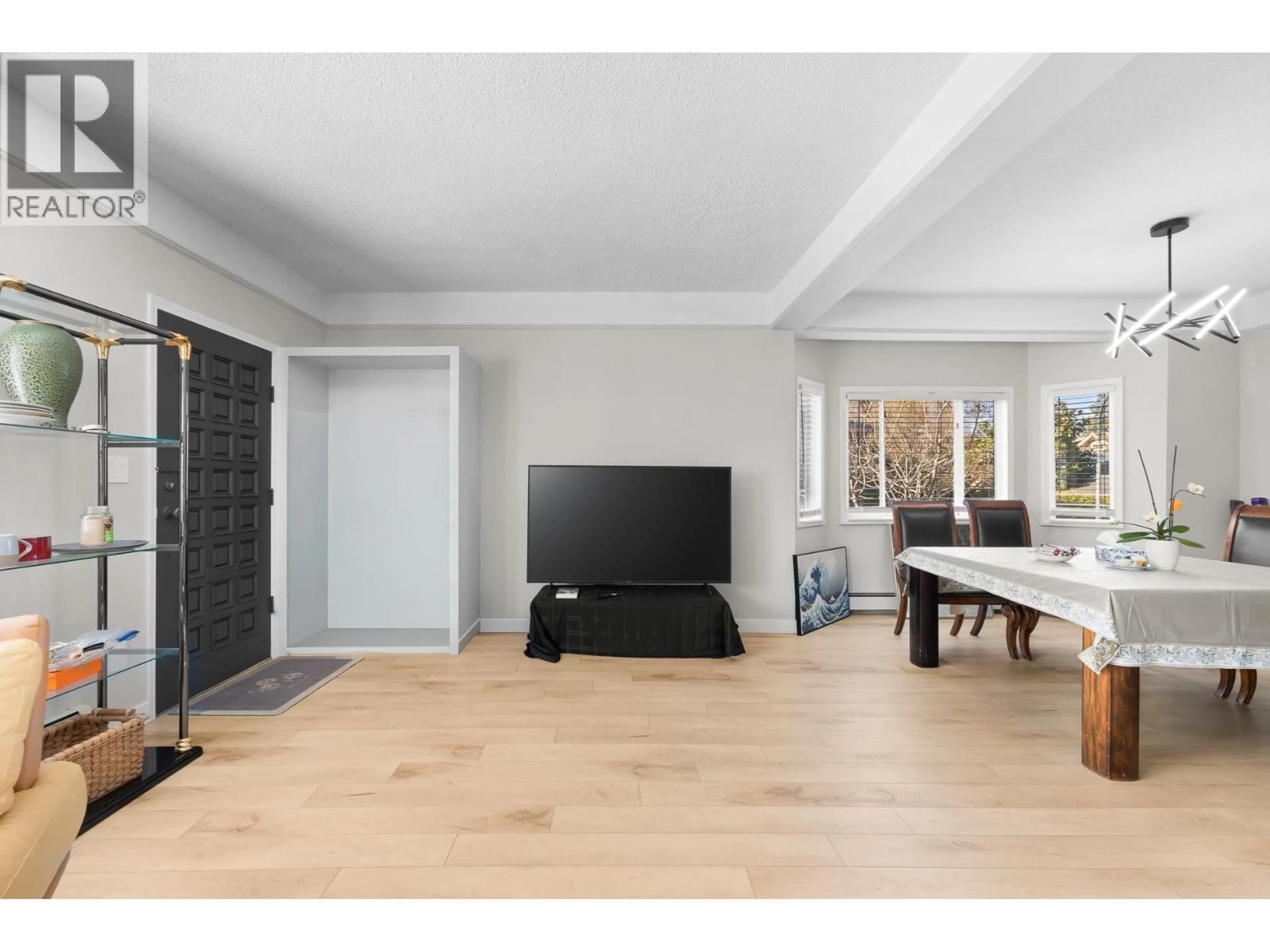 Unknown for 3099 6TH AVENUE, Vancouver British Columbia V6K1X4