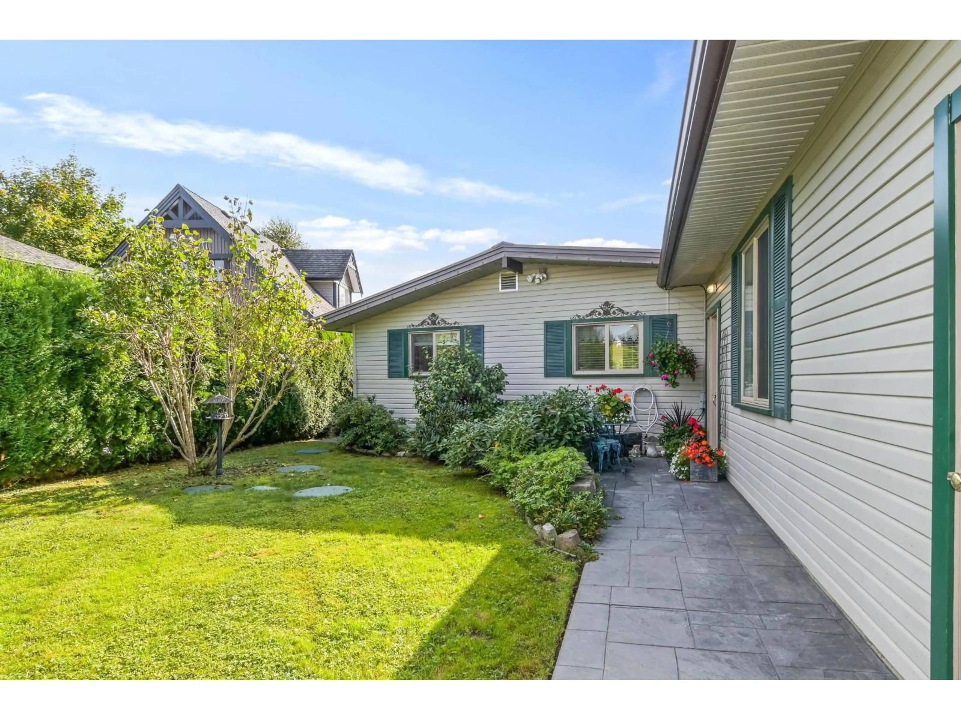 Unknown for 35042 SWARD ROAD, Mission British Columbia V2V7H2