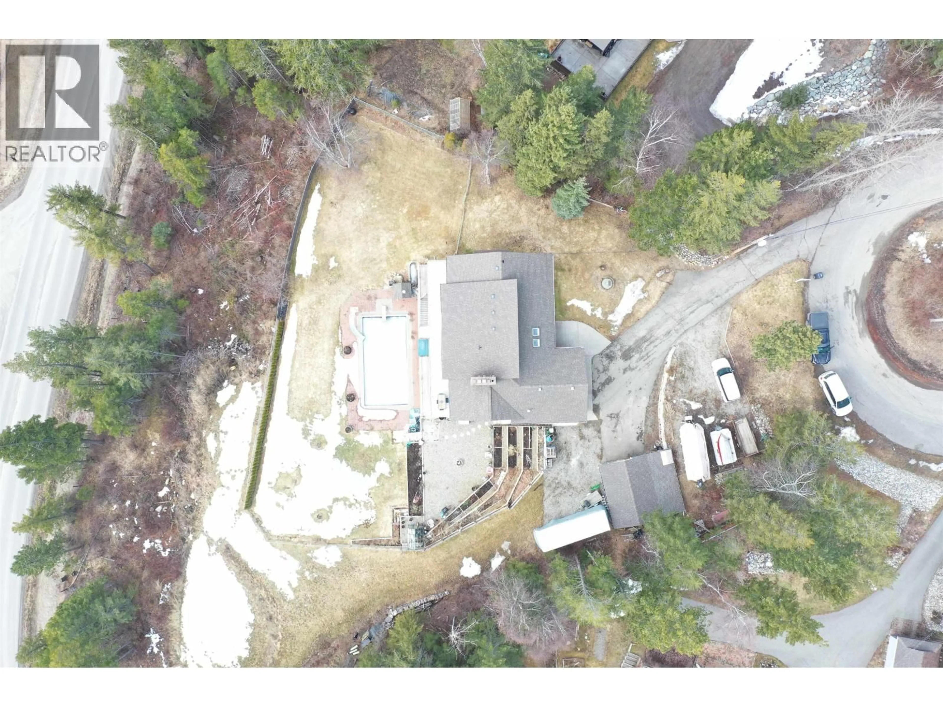 A pic from outside/outdoor area/front of a property/back of a property/a pic from drone, building for 3286 SPRUCE RIDGE ROAD, Quesnel British Columbia V2J4R4