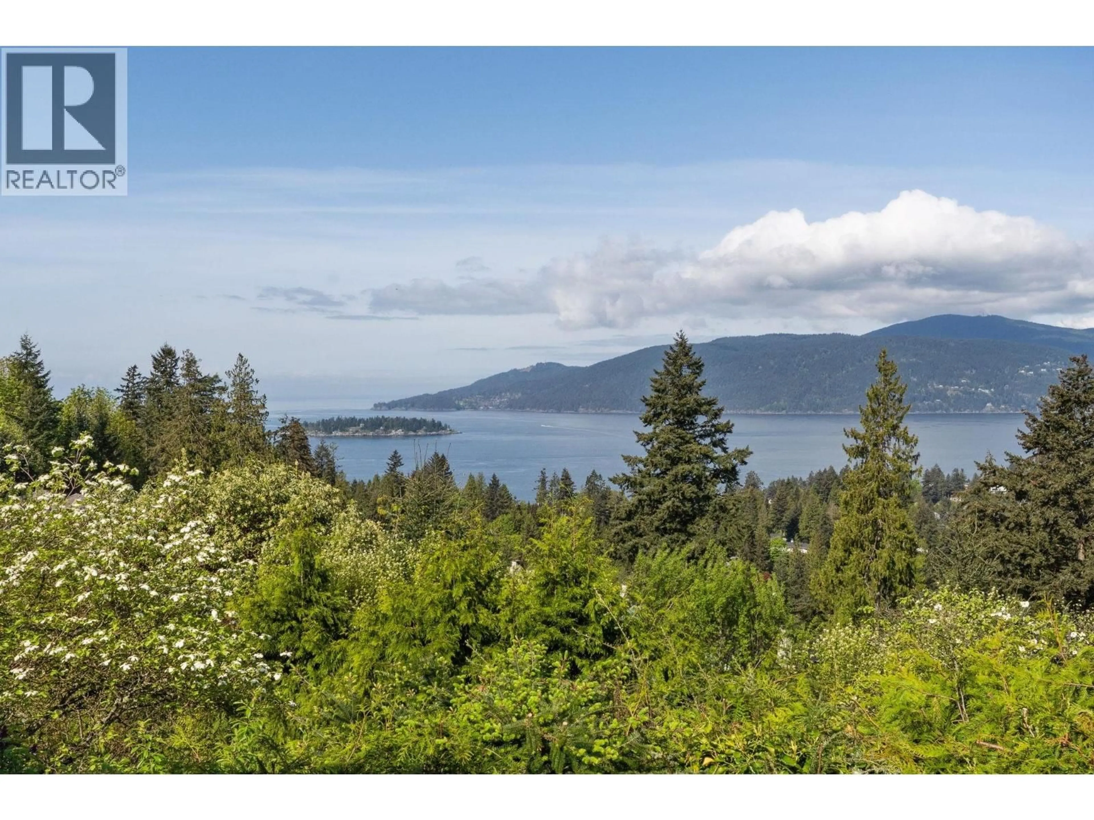 A pic from outside/outdoor area/front of a property/back of a property/a pic from drone, water/lake/river/ocean view for 5207 ASPEN DRIVE, West Vancouver British Columbia V7W2Z7
