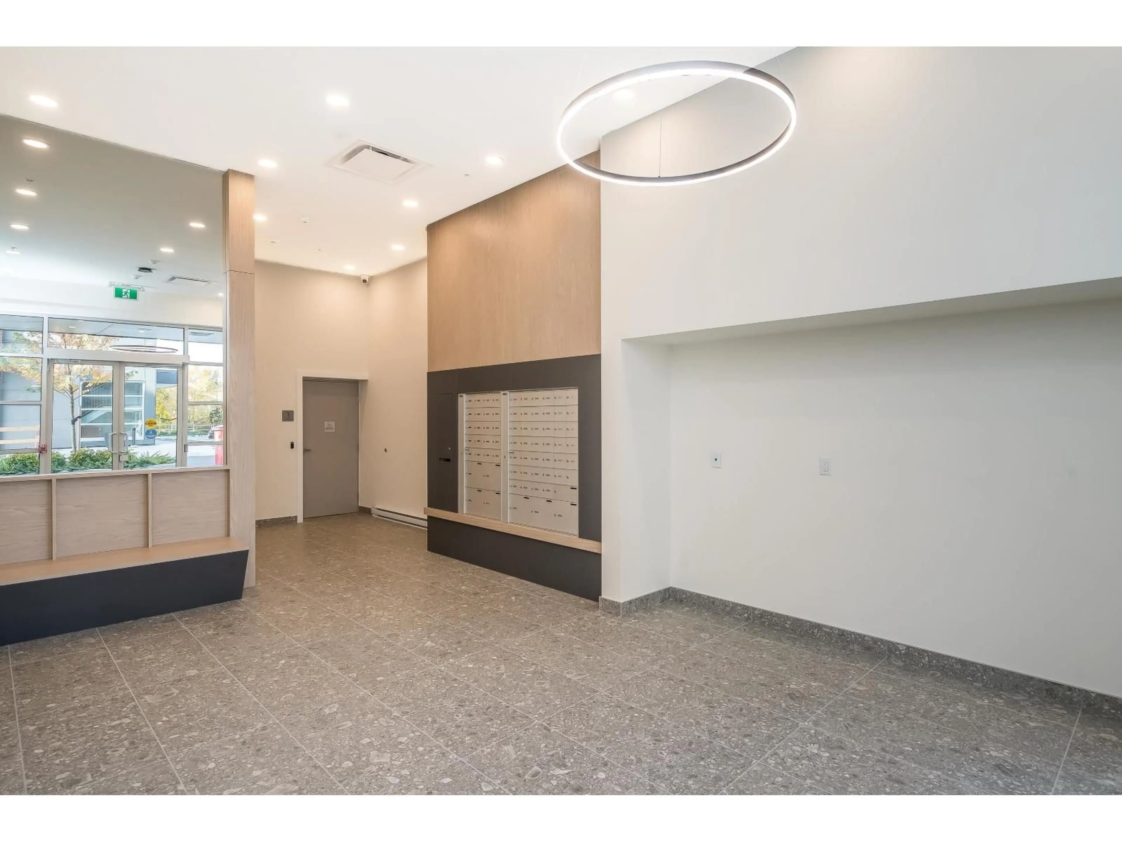 Indoor foyer for 309 - 27215 ALDERGROVE TOWN CENTRE DRIVE, Langley British Columbia V4W3N7