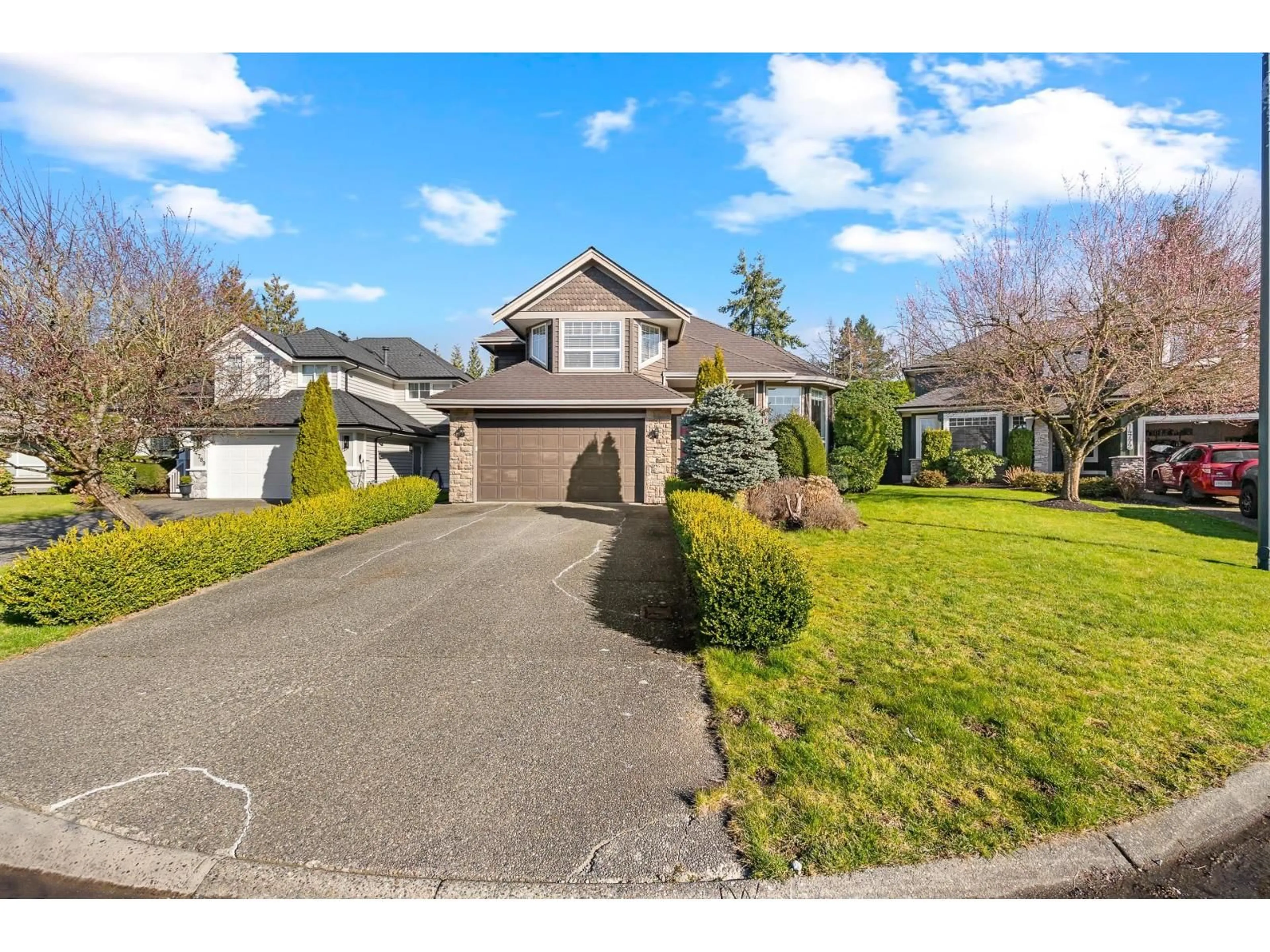 Home with vinyl exterior material, street for 14788 31 AVENUE, Surrey British Columbia V4P3E7