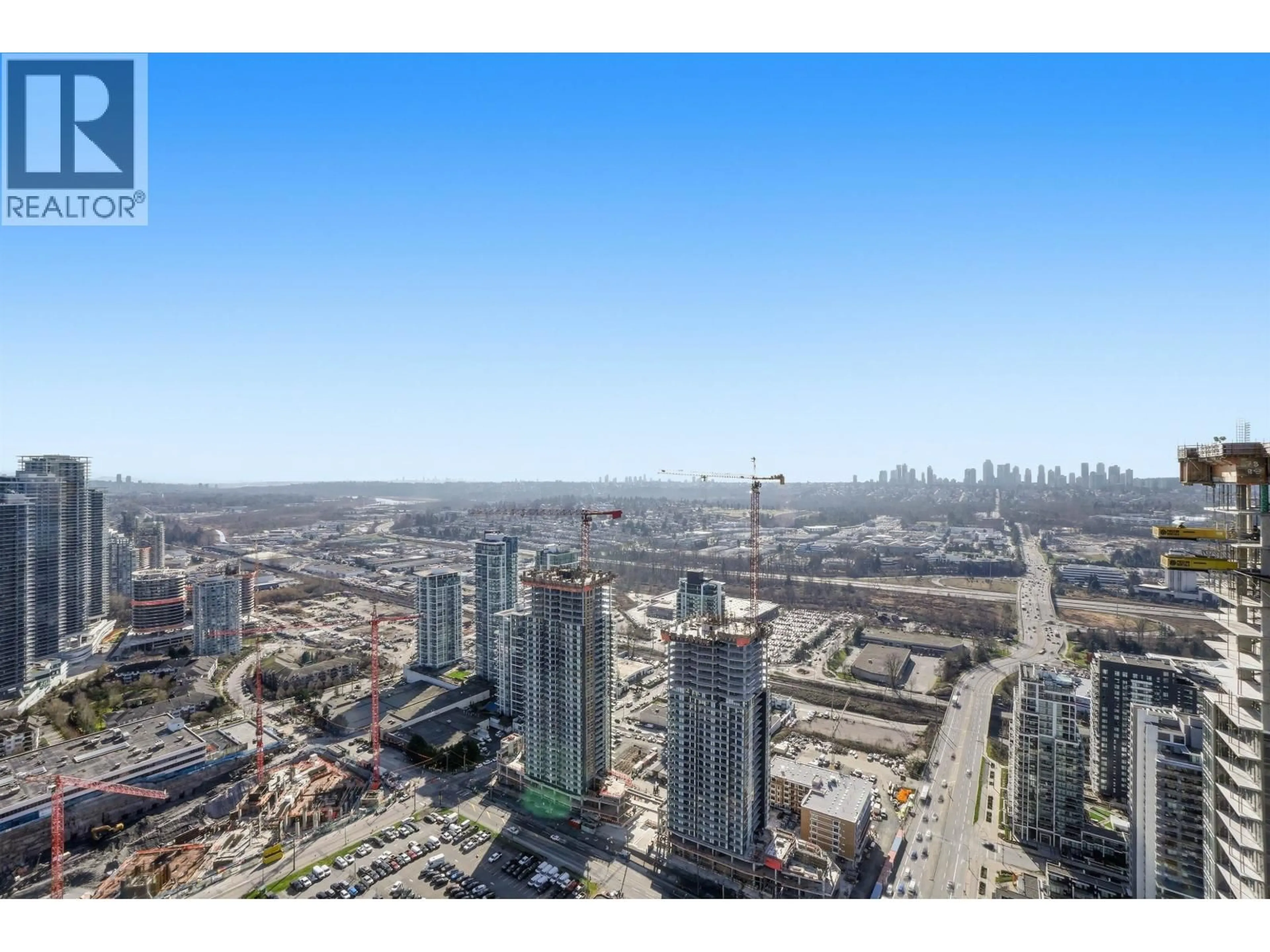 A pic from outside/outdoor area/front of a property/back of a property/a pic from drone, city buildings view from balcony for 4507 - 4485 SKYLINE DRIVE, Burnaby British Columbia V5C0J2