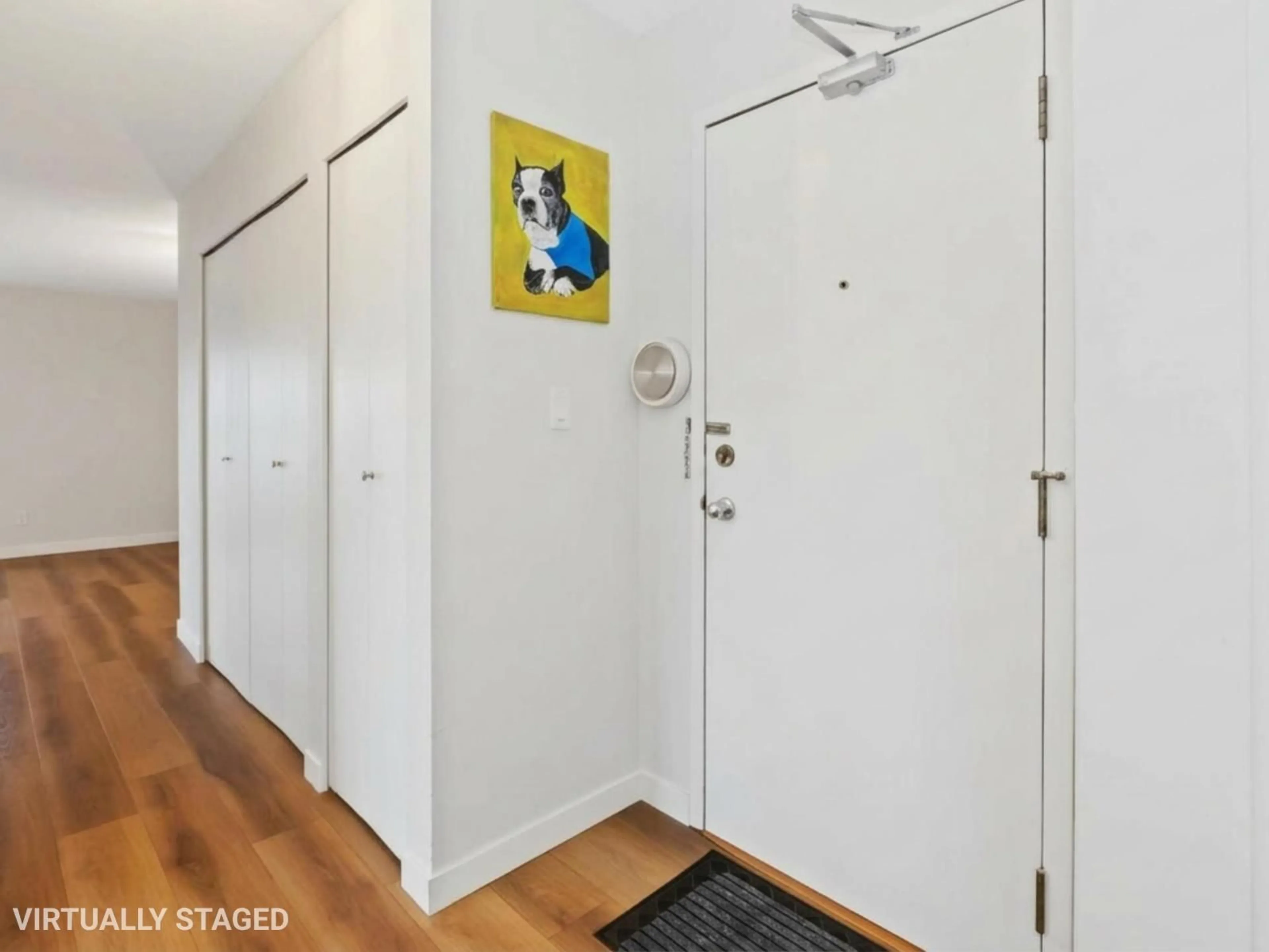 Indoor entryway for 201 - 32119 OLD YALE ROAD, Abbotsford British Columbia V2T2C8