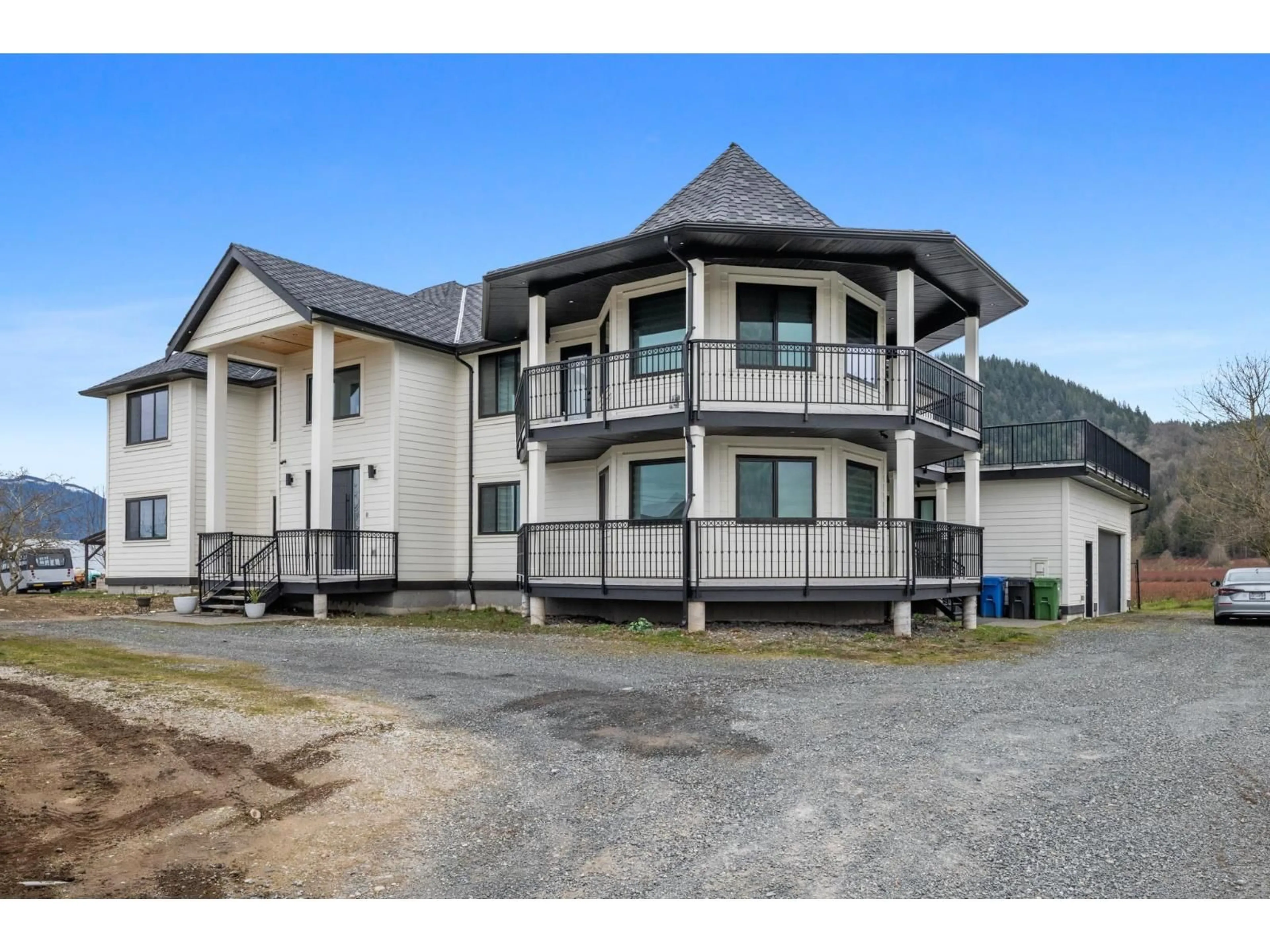 A pic from outside/outdoor area/front of a property/back of a property/a pic from drone, mountain view for 5390 BEHARRELL ROAD, Abbotsford British Columbia V3G1P8
