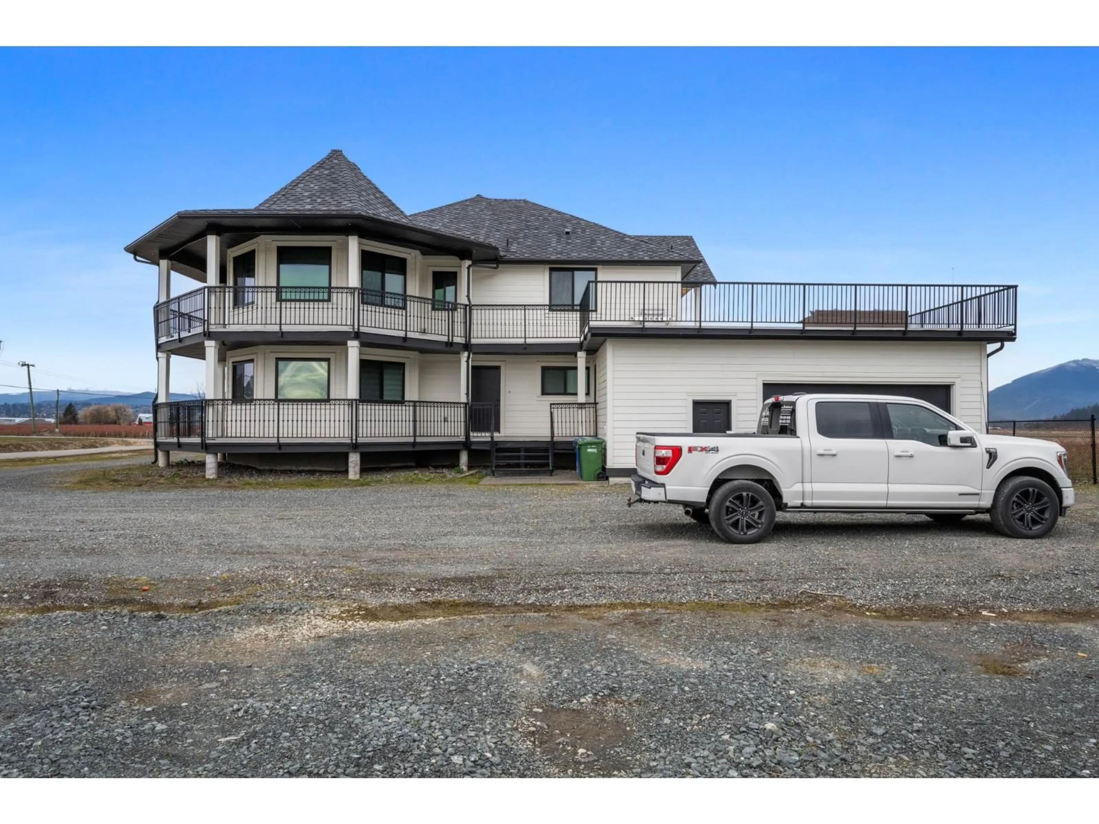A pic from outside/outdoor area/front of a property/back of a property/a pic from drone, unknown for 5390 BEHARRELL ROAD, Abbotsford British Columbia V3G1P8