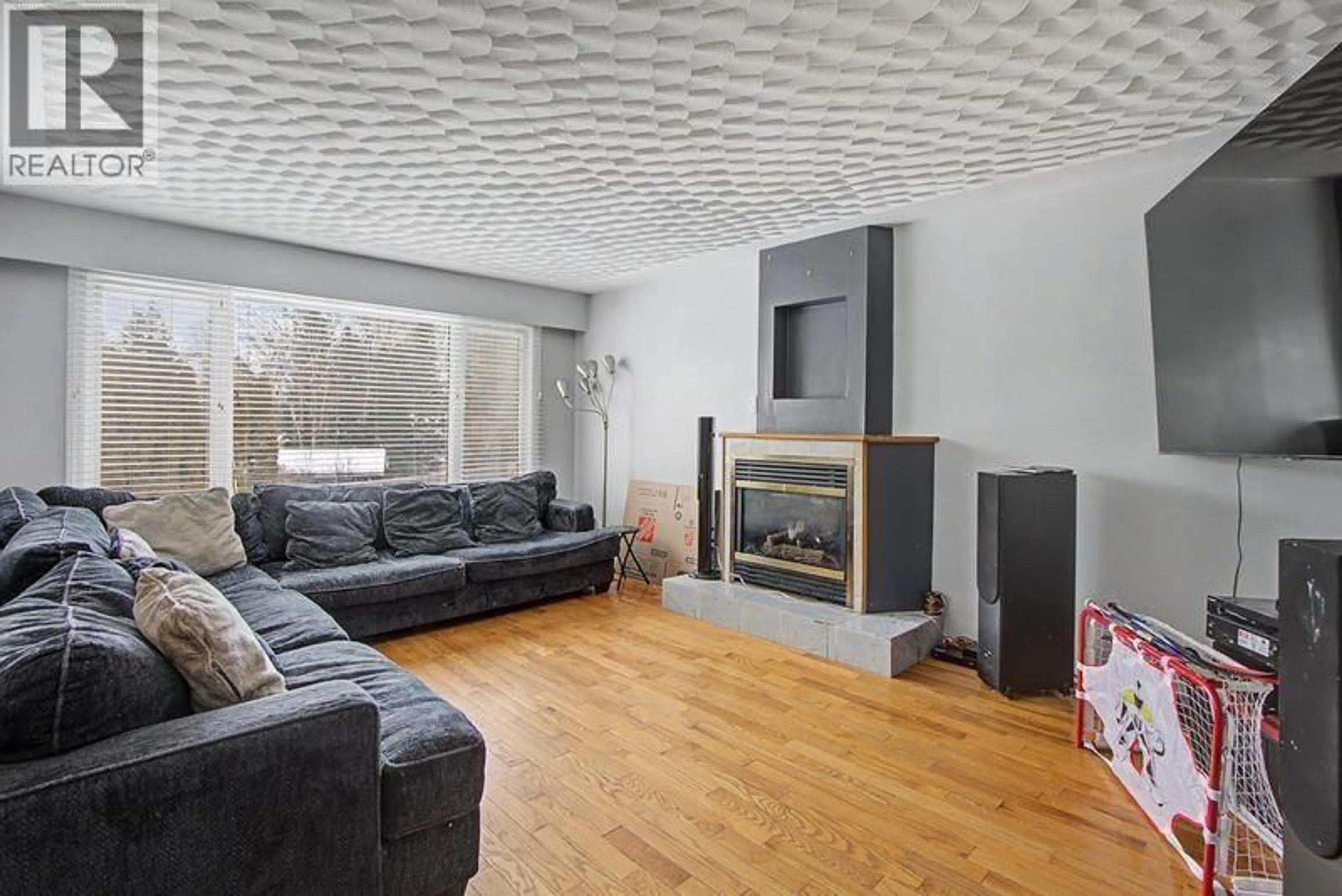 Living room with furniture, unknown for 2765 POLARIS ROAD, Prince George British Columbia V2N5L3