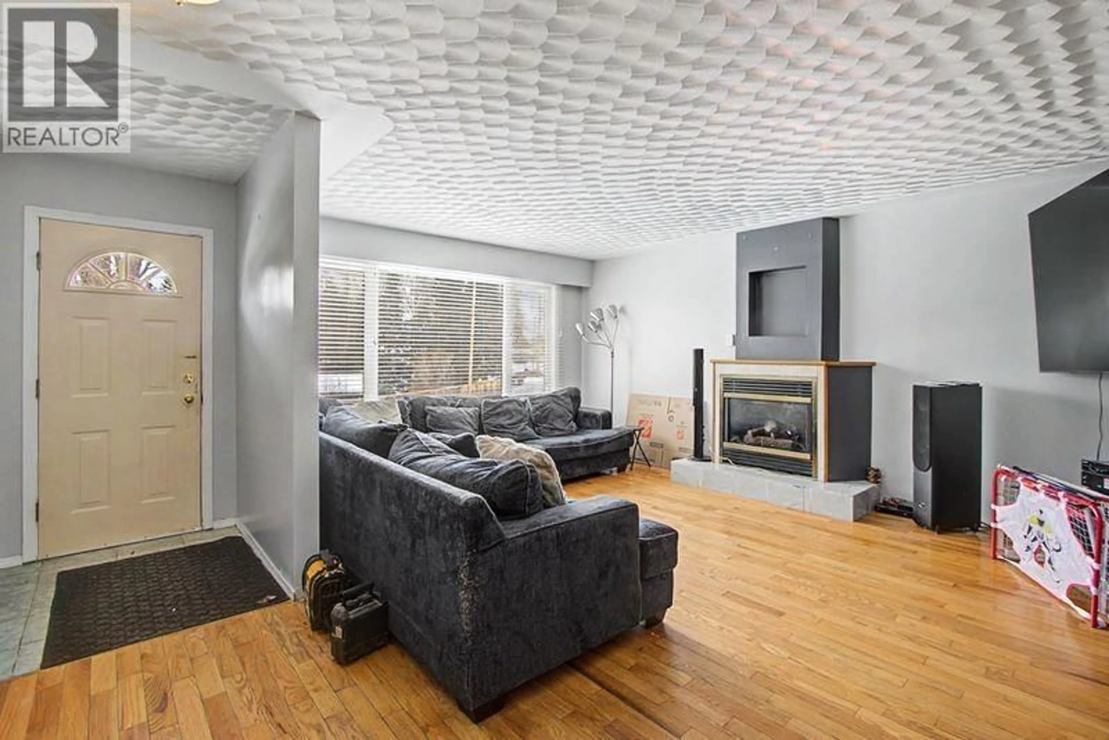 Living room with furniture, unknown for 2765 POLARIS ROAD, Prince George British Columbia V2N5L3