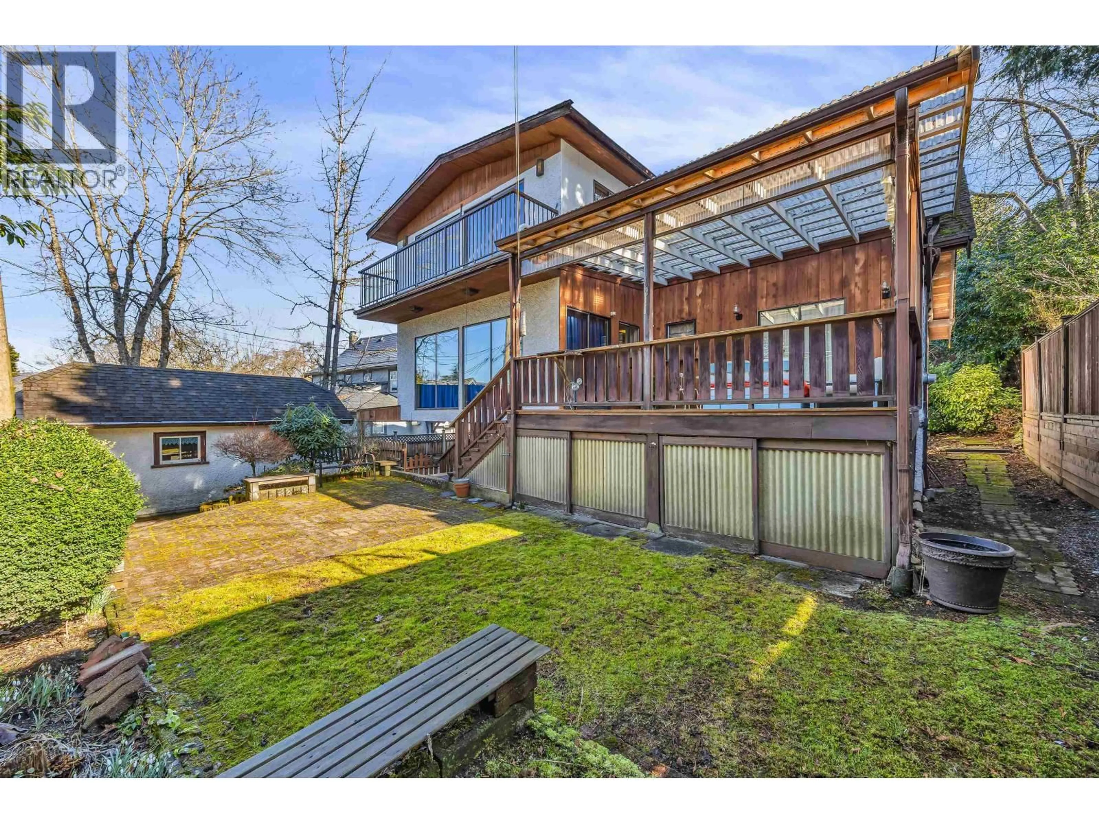 A pic from outside/outdoor area/front of a property/back of a property/a pic from drone, unknown for 5041 CYPRESS STREET, Vancouver British Columbia V6M3P9