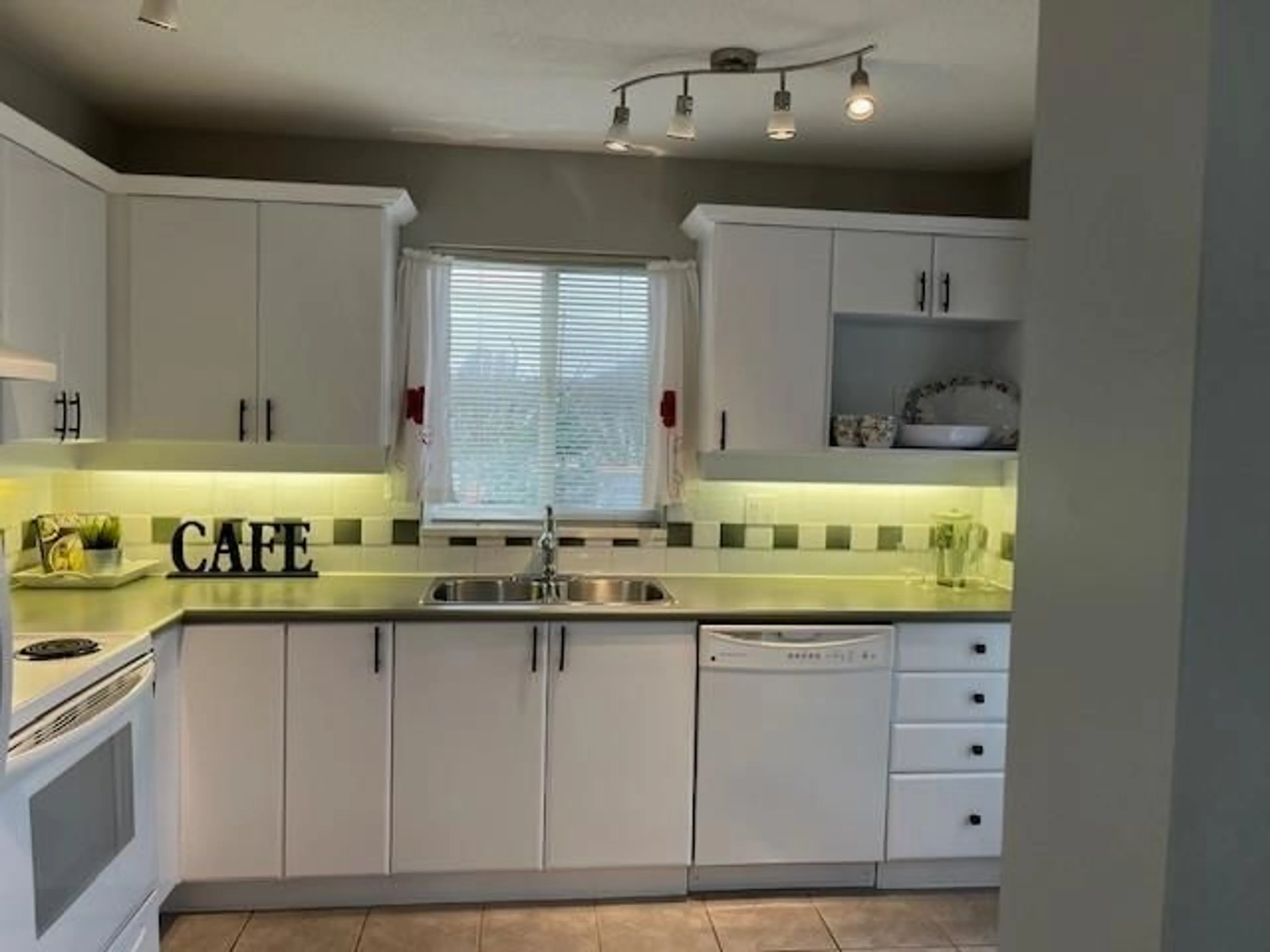 Unknown for 305 - 6336 197 STREET, Langley British Columbia V2Y2T7