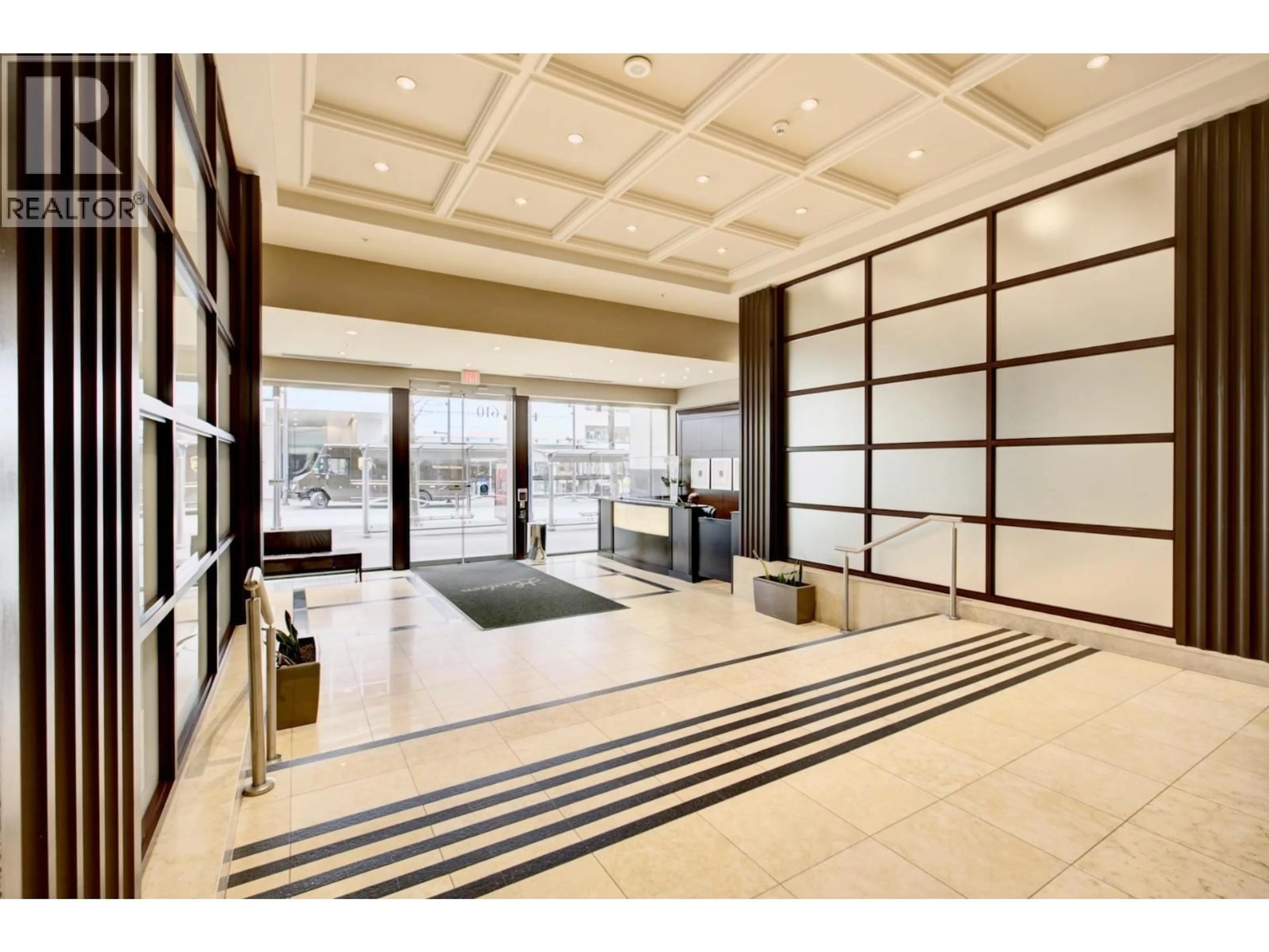 Indoor foyer for 2514 - 610 GRANVILLE STREET, Vancouver British Columbia V6C3T3