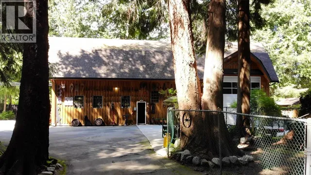 1371 SUNSHINE COAST HIGHWAY, Gibsons 5