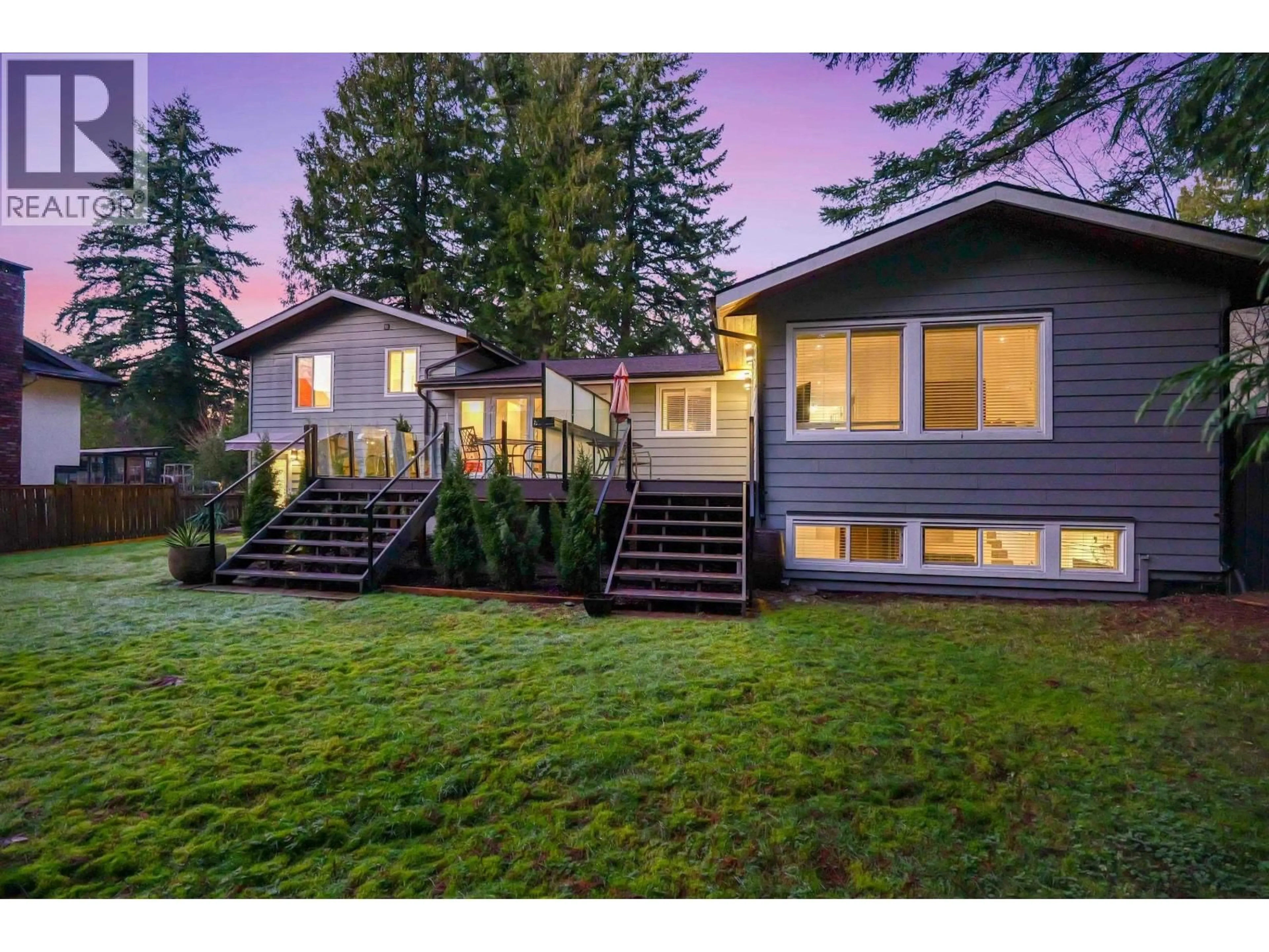 Home with vinyl exterior material, street for 2568 THE BOULEVARD, Squamish British Columbia V8B0P1