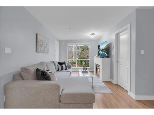 352 - 15850 26 AVENUE, Surrey 3