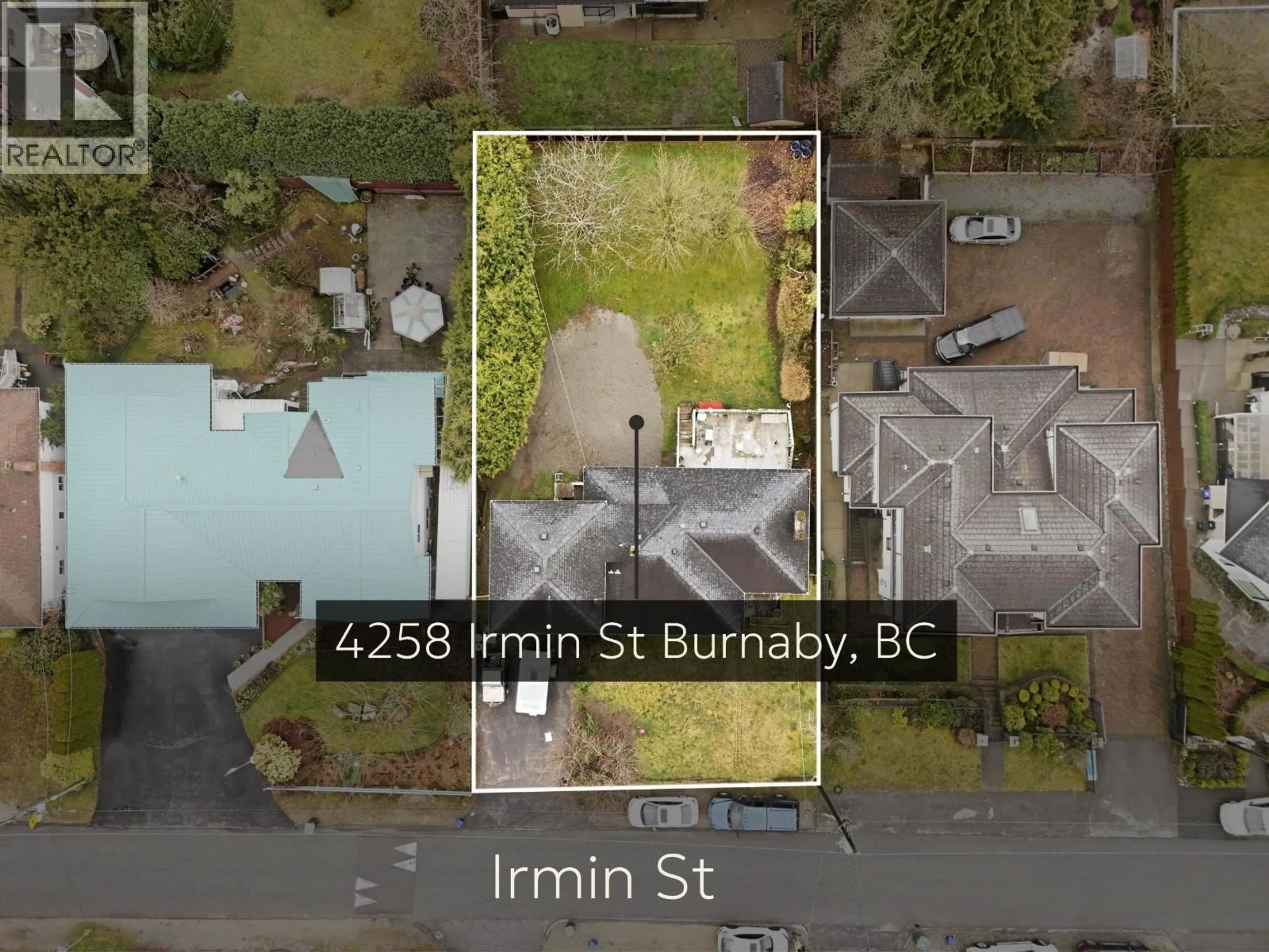 A pic from outside/outdoor area/front of a property/back of a property/a pic from drone, street for 4258 IRMIN STREET, Burnaby British Columbia V5J1X5
