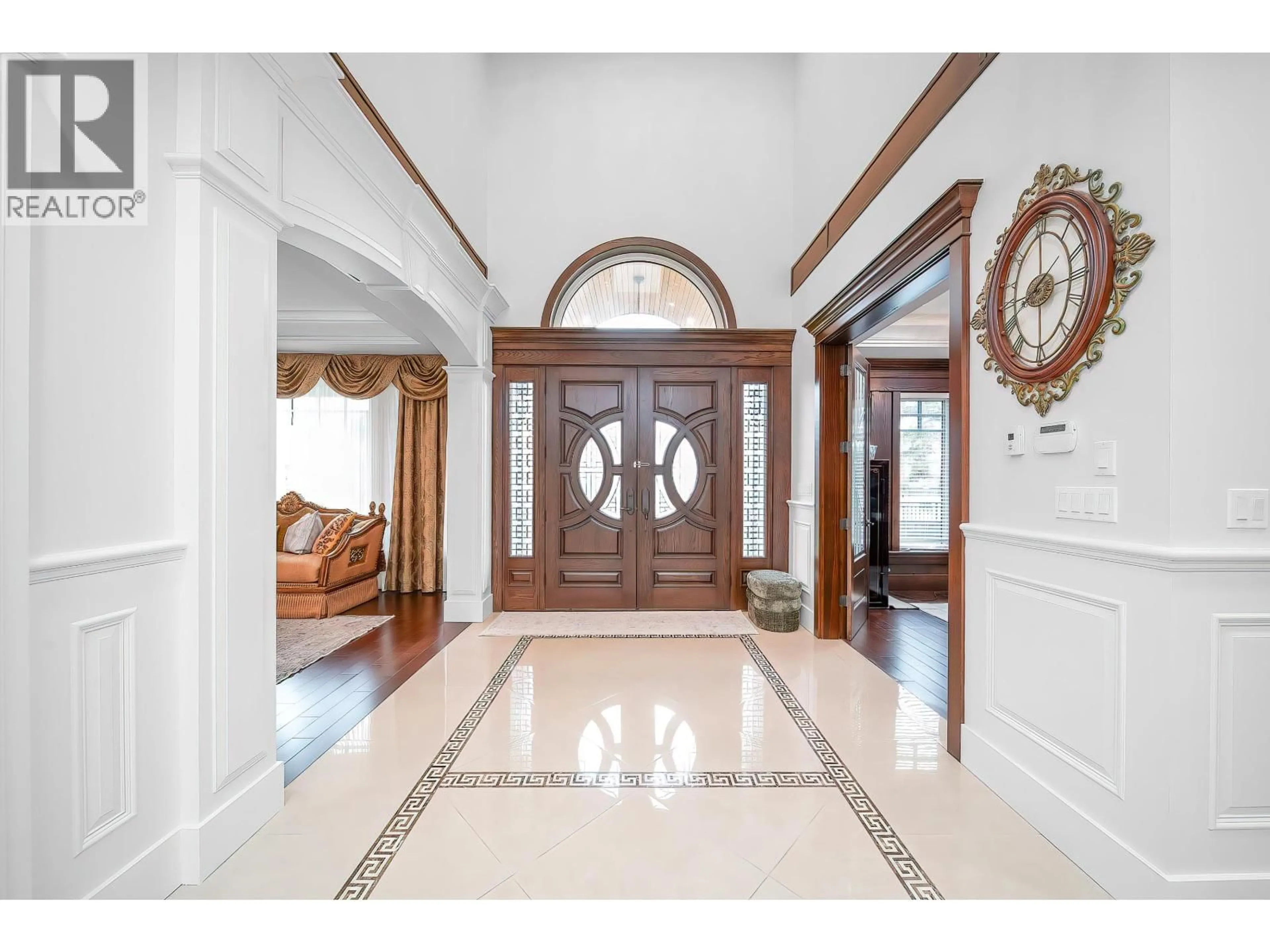 Indoor foyer for 7691 SUNNYDENE ROAD, Richmond British Columbia V6Y1G9