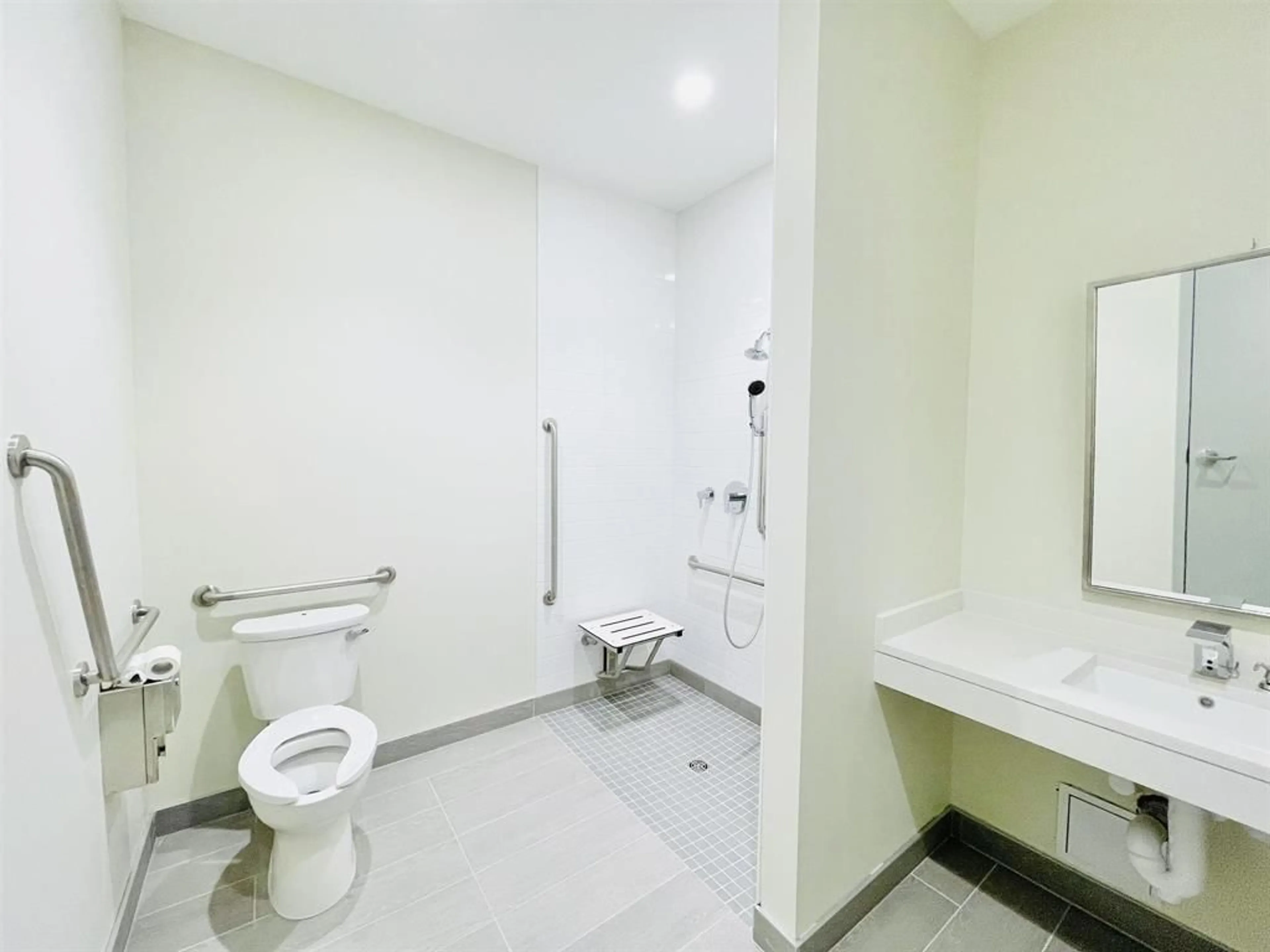 Standard bathroom, floor is not visible for 303 - 1588 JOHNSTON ROAD, White Rock British Columbia V4B0C5