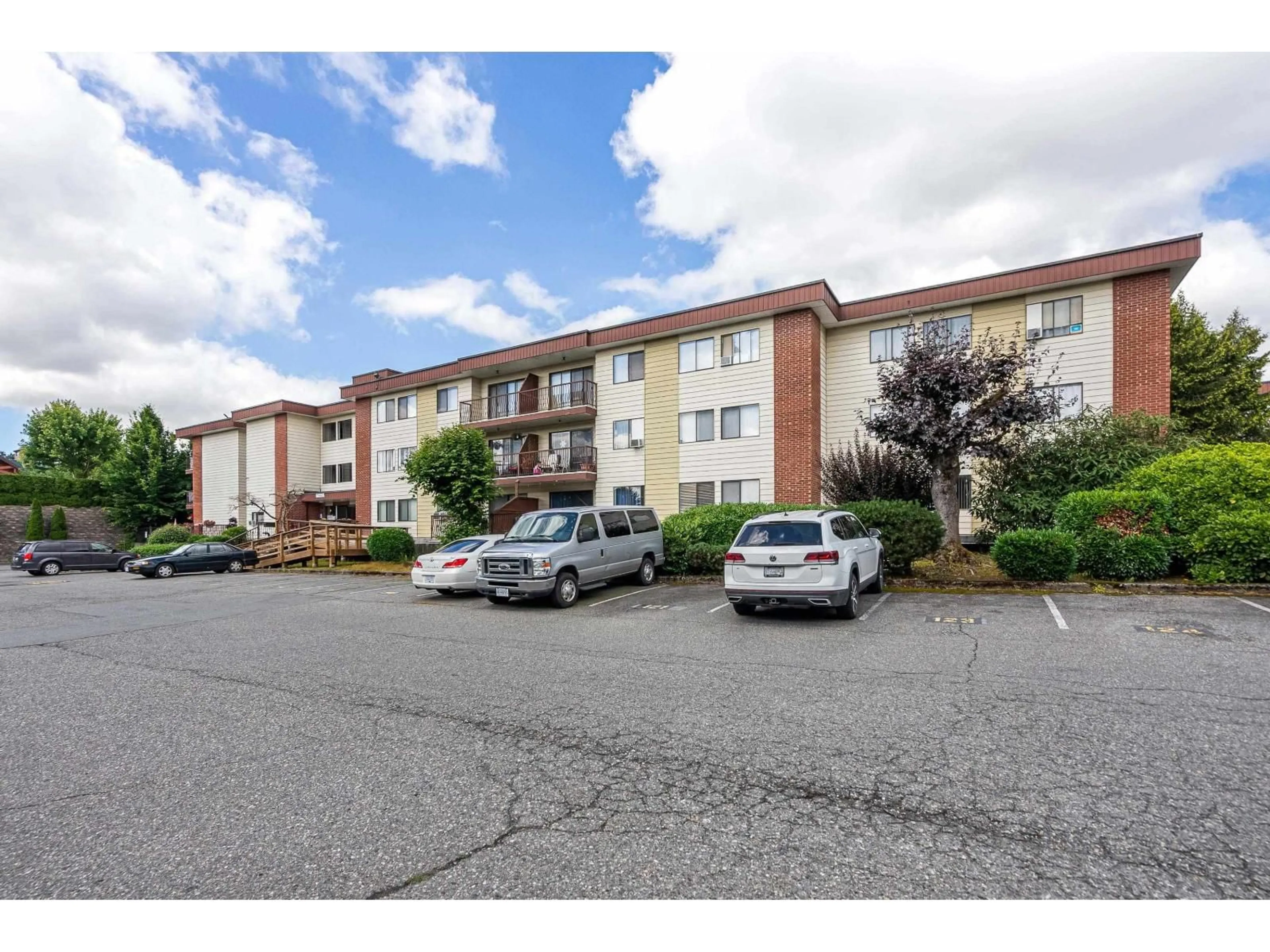 Unknown for 347 - 1909 SALTON ROAD, Abbotsford British Columbia V2S5B6