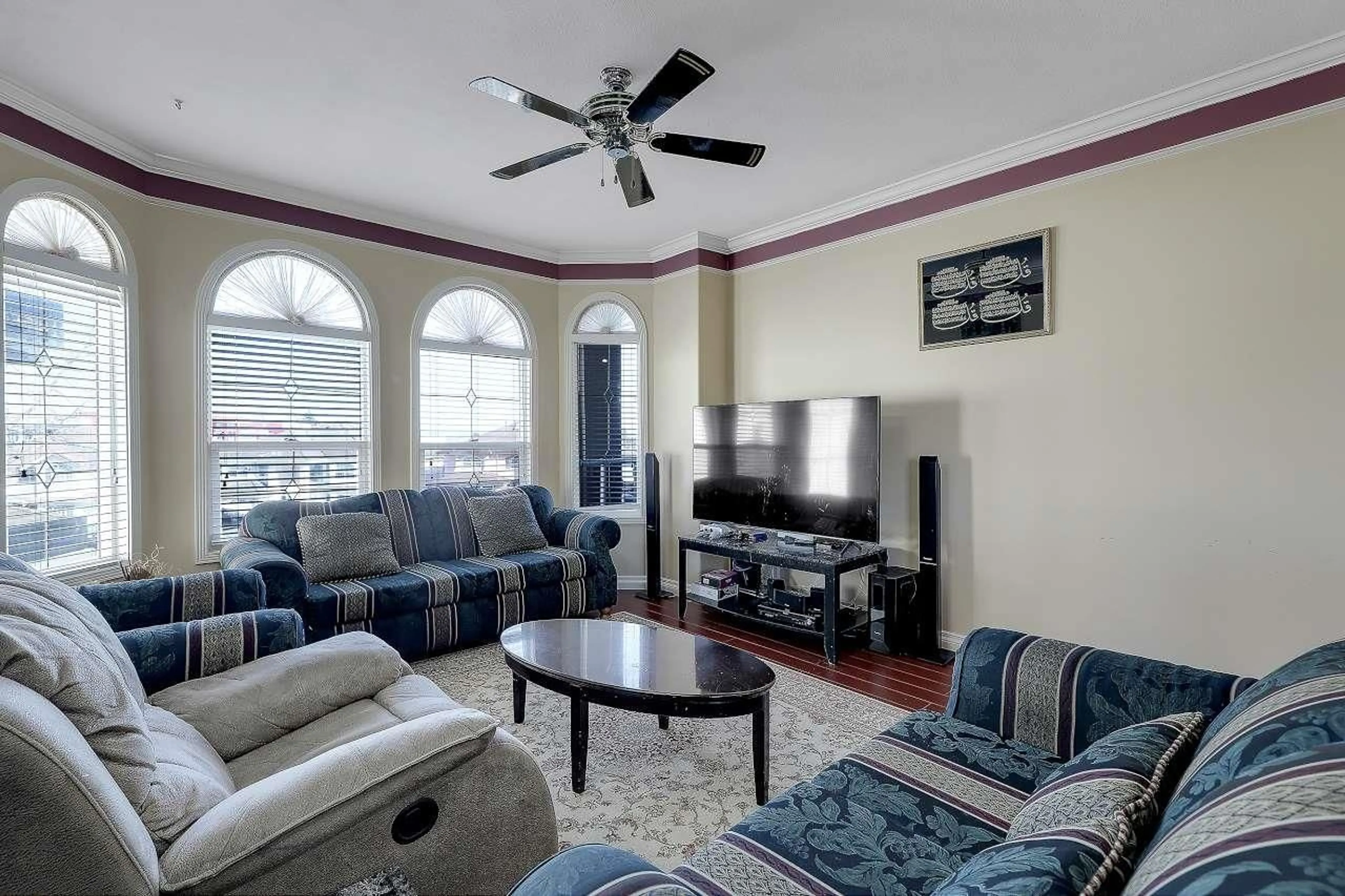 Living room with furniture, unknown for 7563 127 STREET, Surrey British Columbia V3W0G2