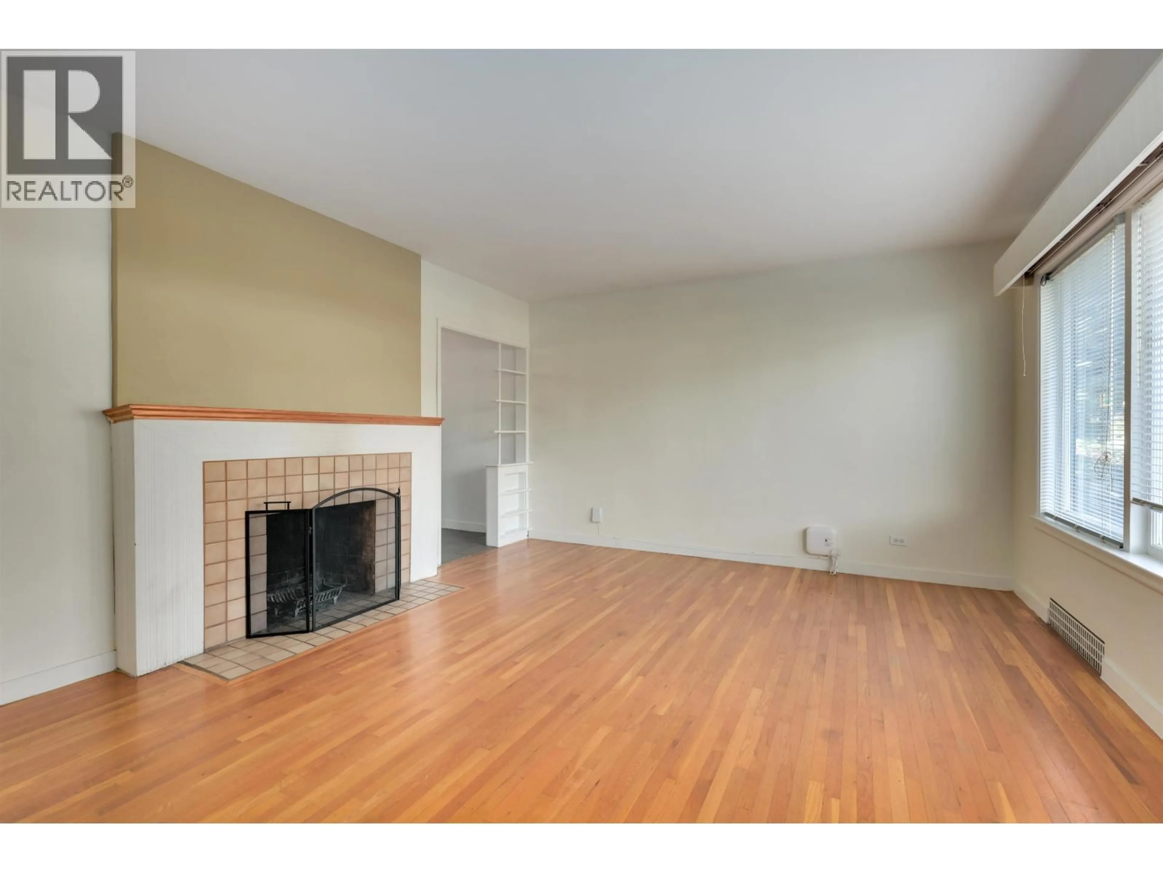 A pic of a room for 509 KEITH ROAD, North Vancouver British Columbia V7L1W3