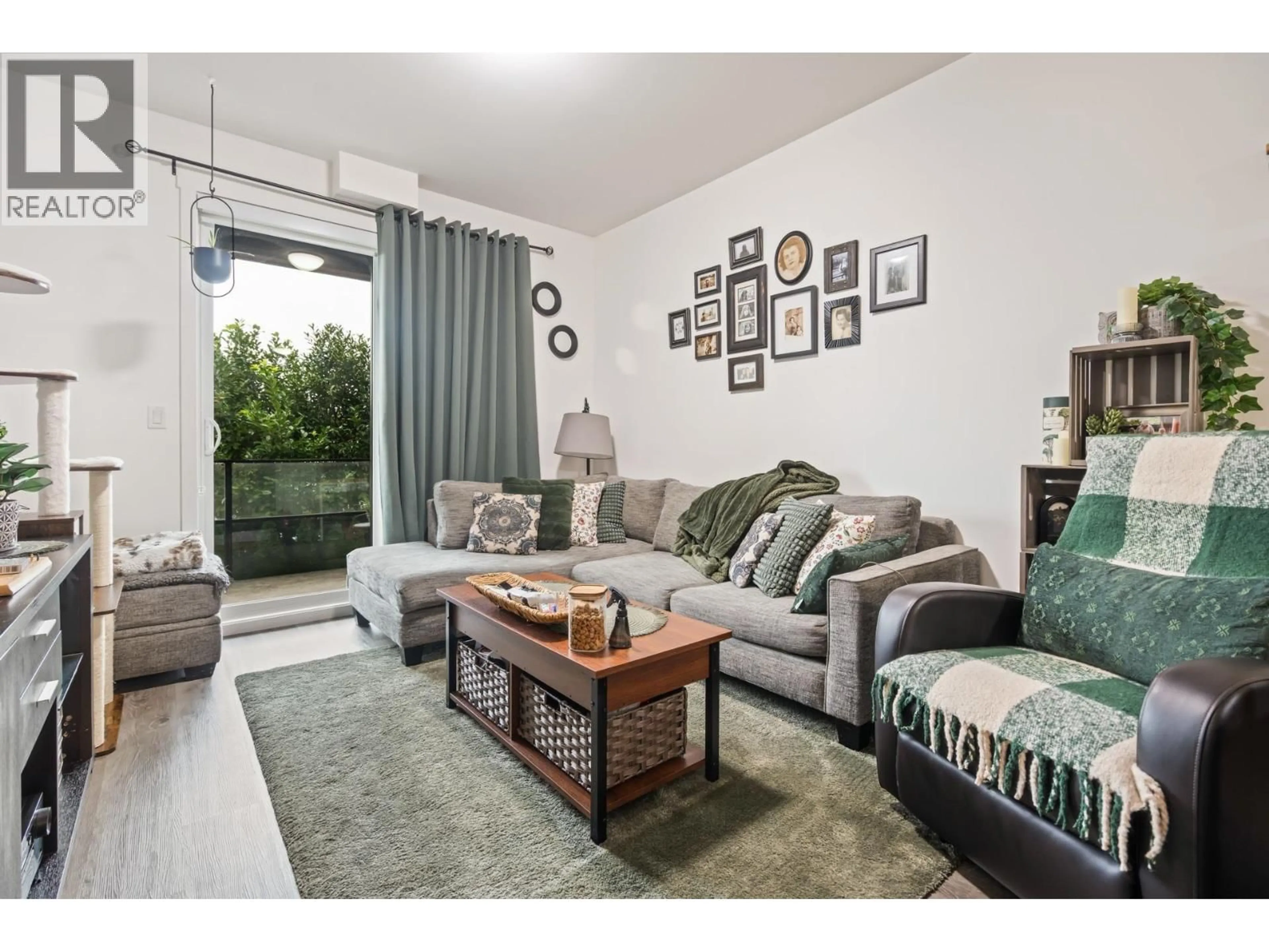 Living room with furniture, unknown for 204 - 12320 222 STREET, Maple Ridge British Columbia V2X4K8