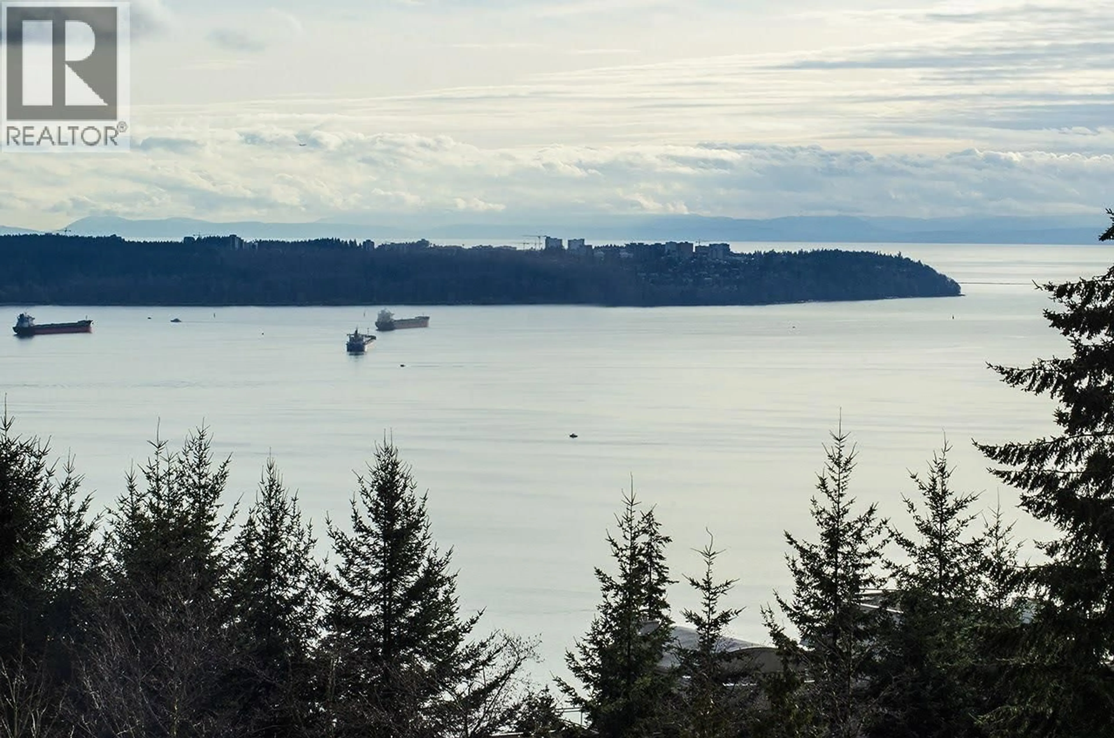 A pic from outside/outdoor area/front of a property/back of a property/a pic from drone, water/lake/river/ocean view for 307 - 3101 BURFIELD PLACE, West Vancouver British Columbia V7S0B8