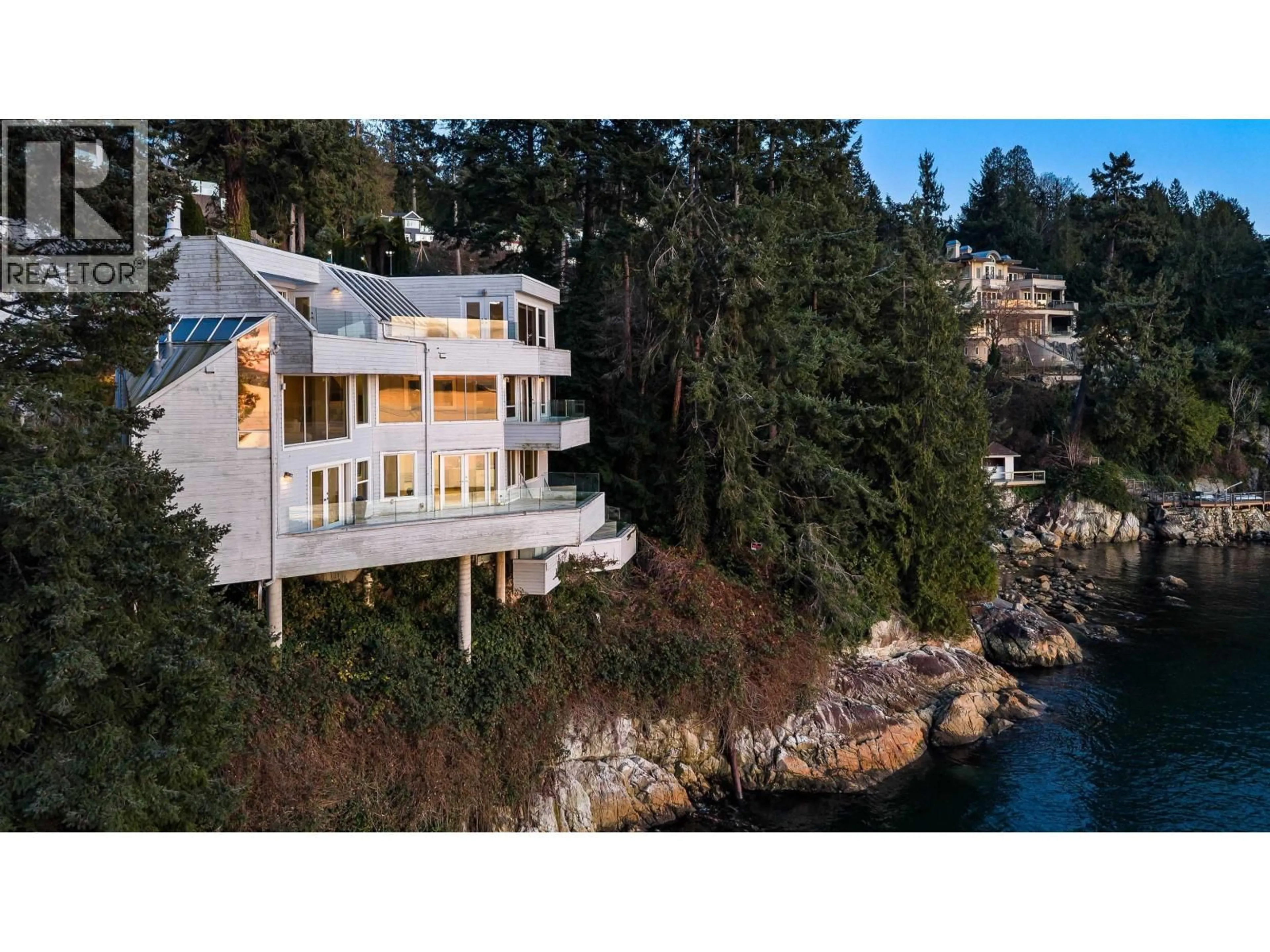 A pic from outside/outdoor area/front of a property/back of a property/a pic from drone, water/lake/river/ocean view for 5530 PARTHENON PLACE, West Vancouver British Columbia V7W2V7